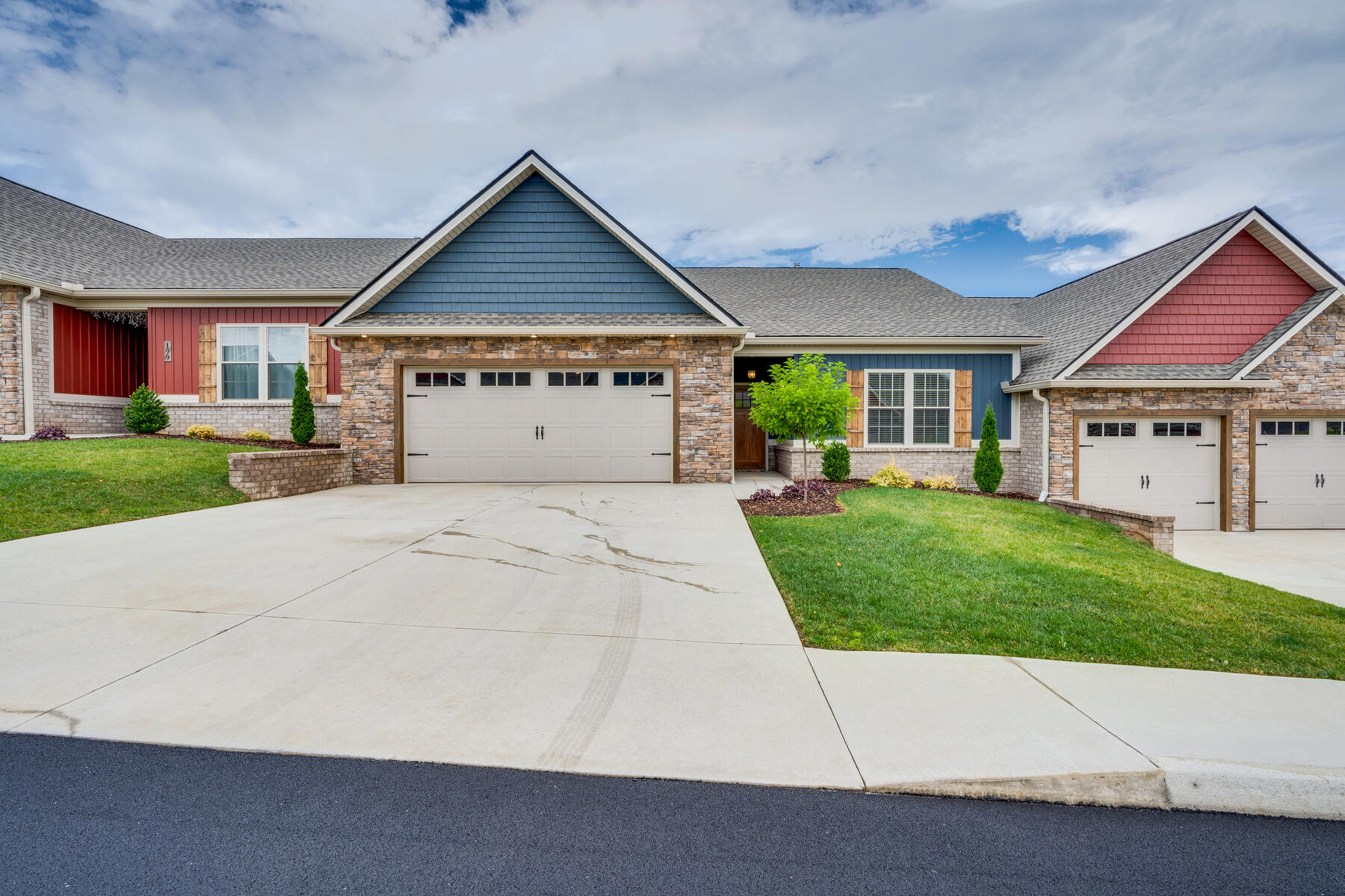 207 Hacker Martin Drive, .