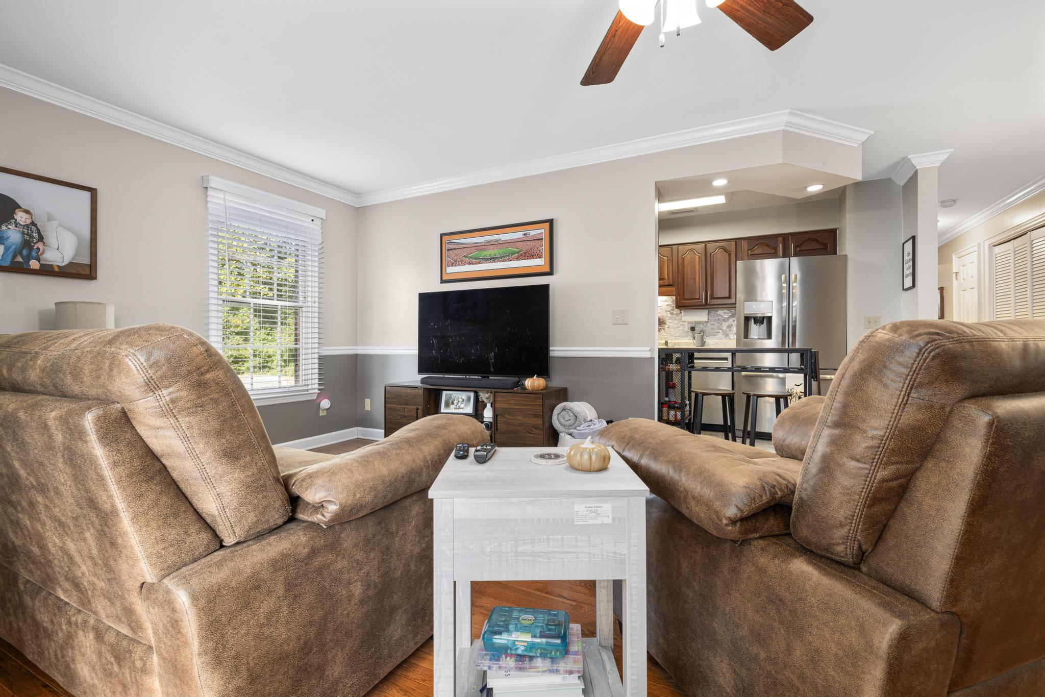 2030 West Manor Court, 2030