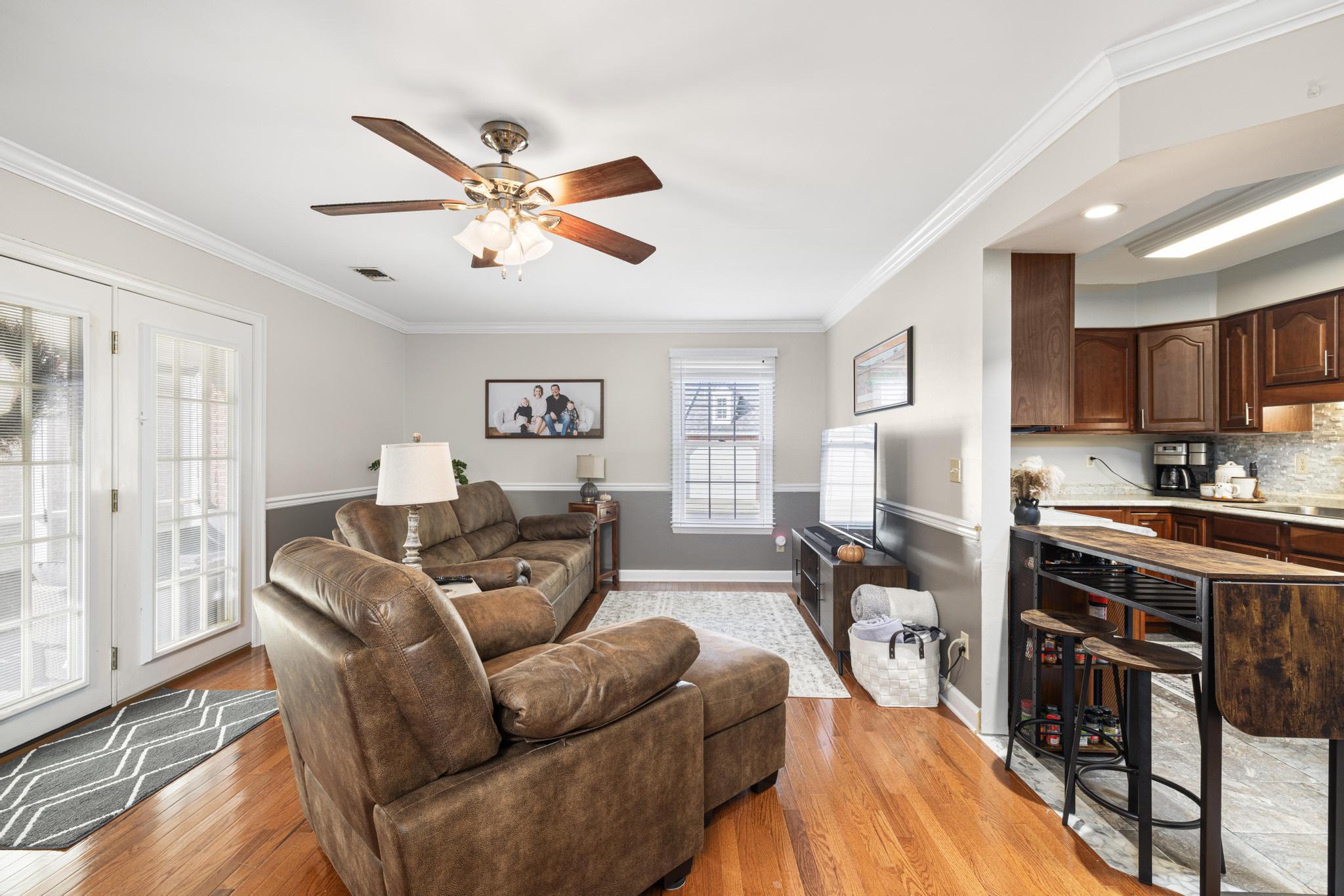 2030 West Manor Court, 2030