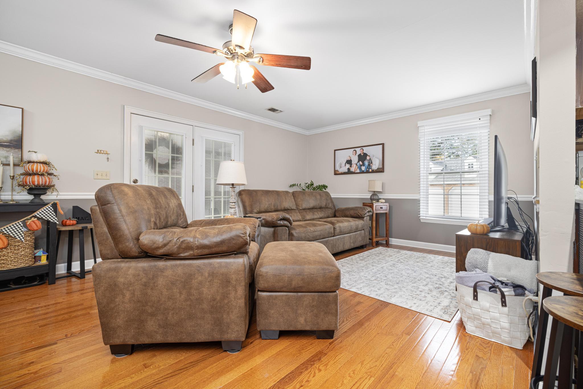 2030 West Manor Court, 2030