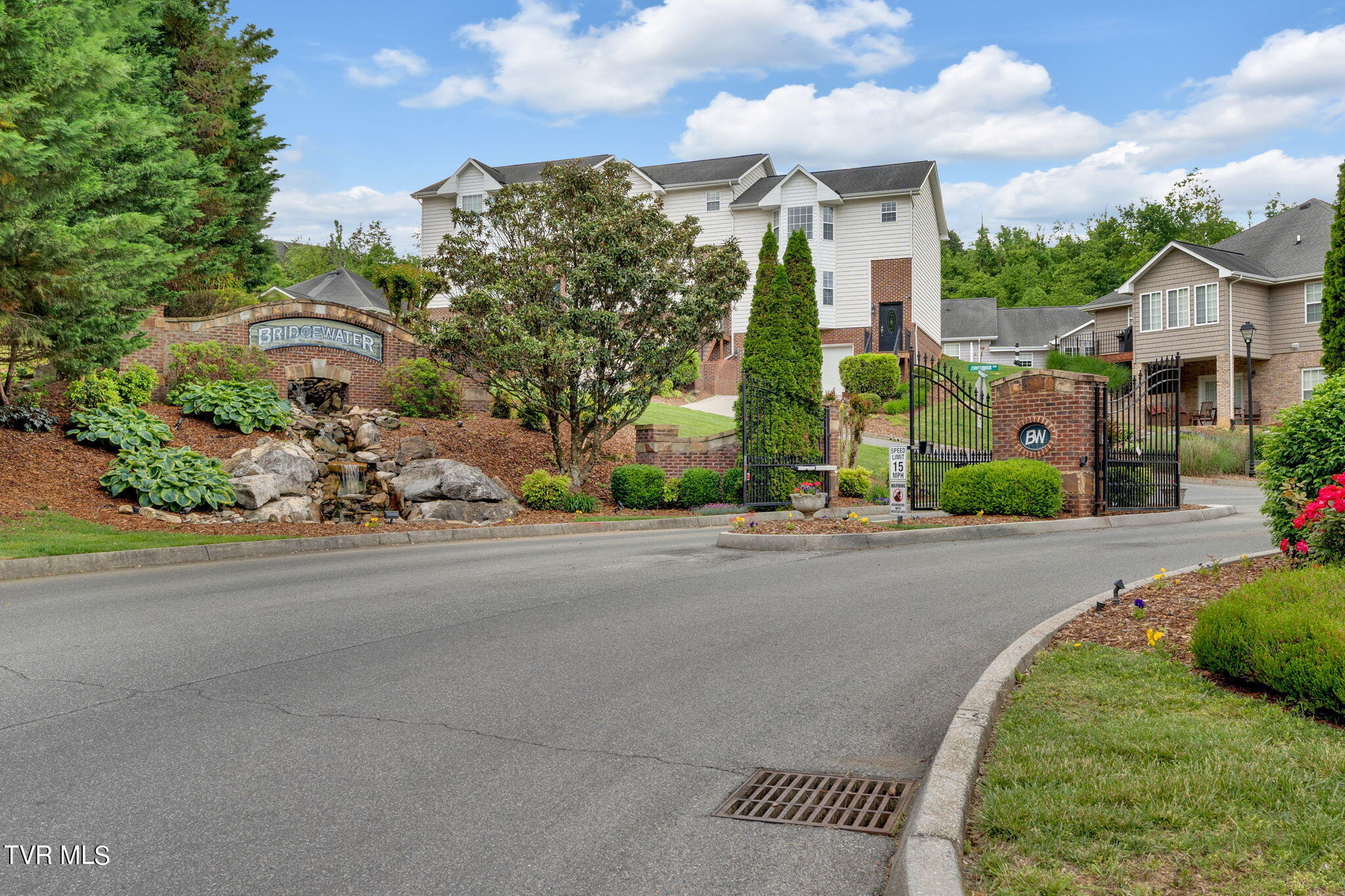 1012 Jenniferbrook Court, 1012