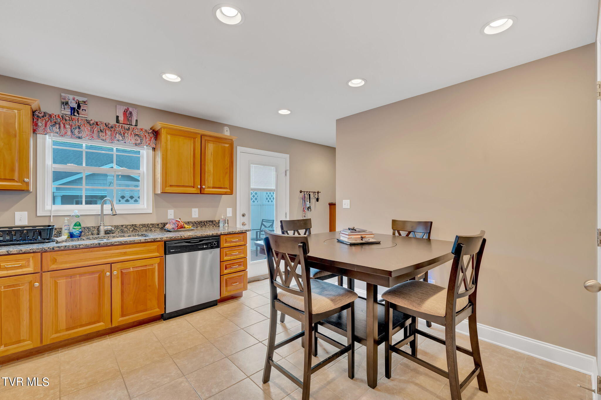 1012 Jenniferbrook Court, 1012