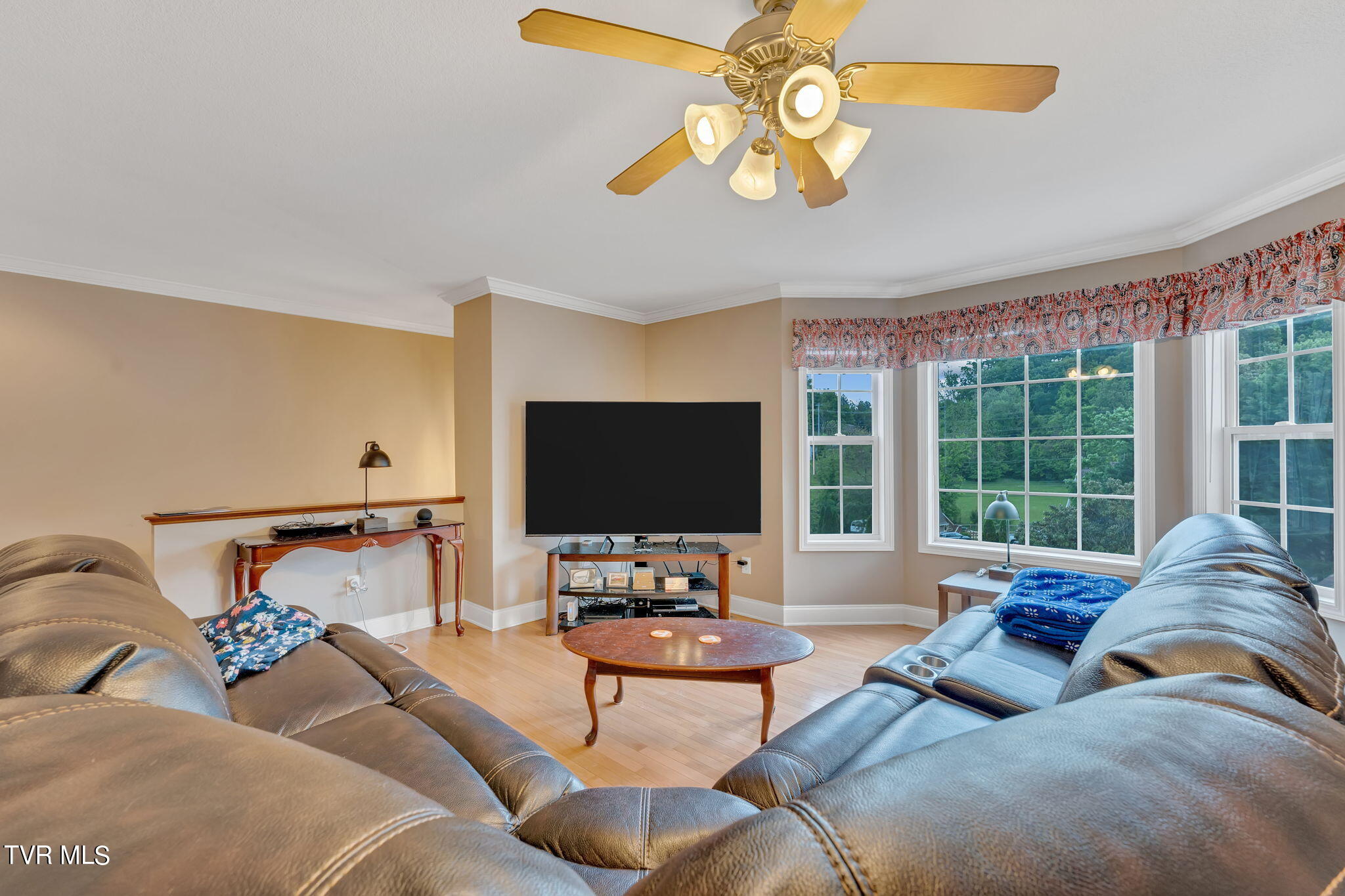 1012 Jenniferbrook Court, 1012