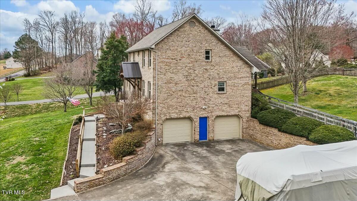 1712 Cooks Valley Road