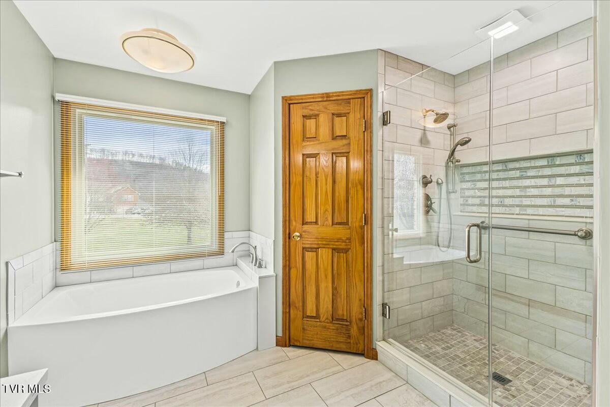 1712 Cooks Valley Road