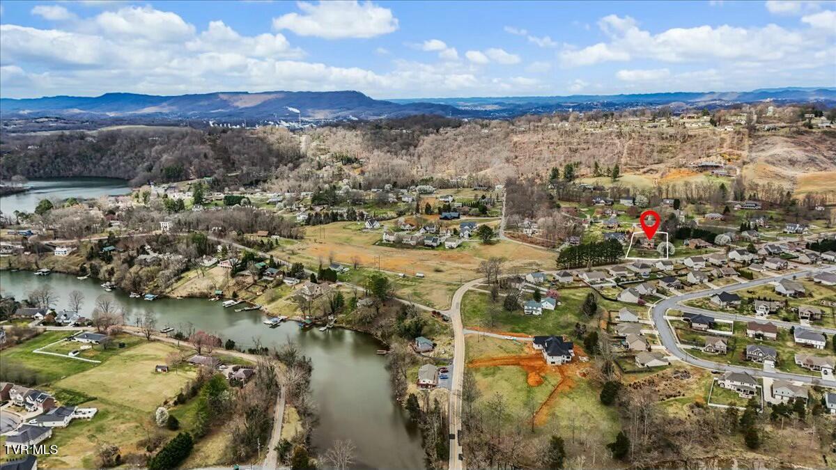 1712 Cooks Valley Road