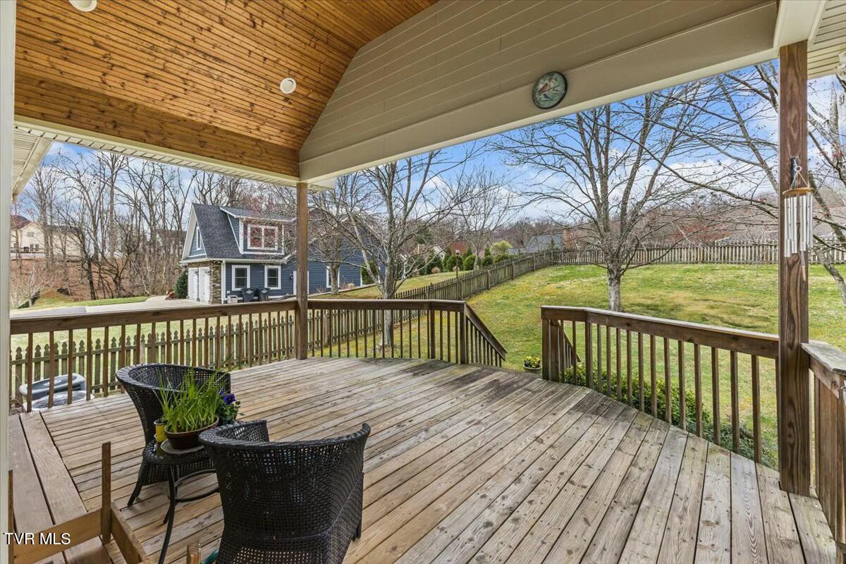 1712 Cooks Valley Road