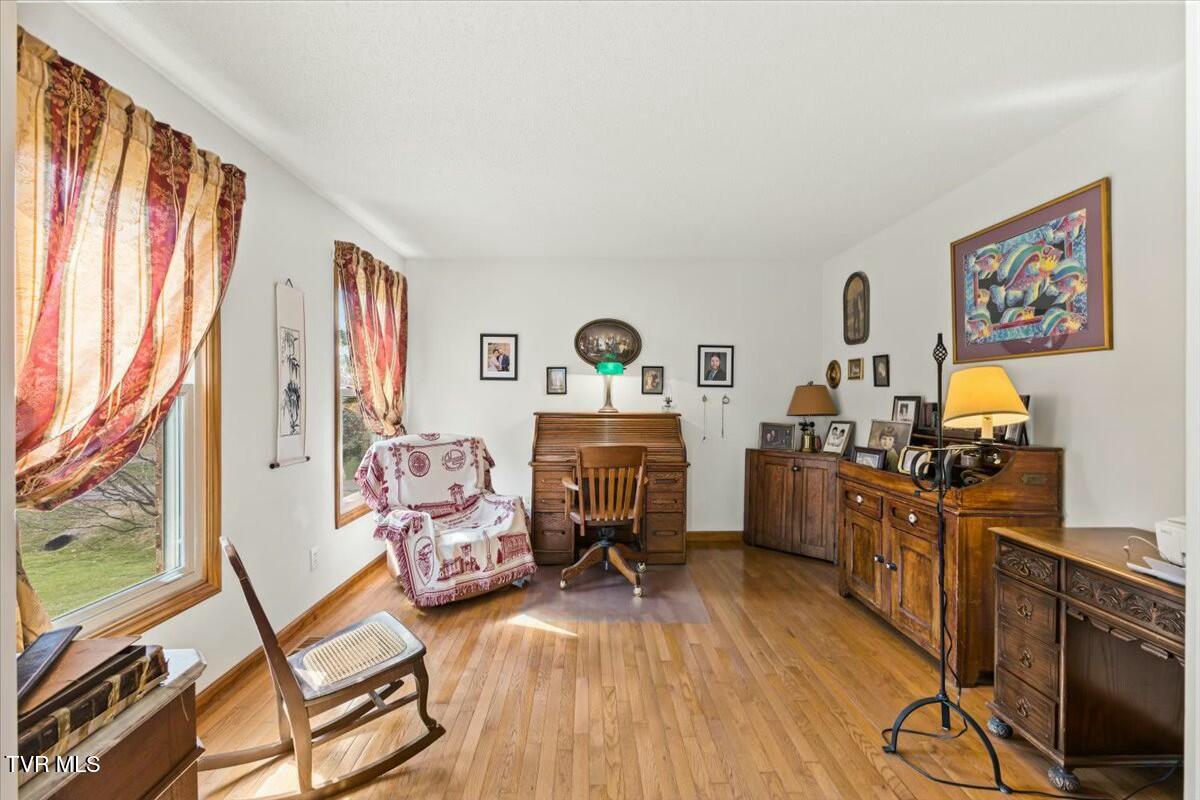 1712 Cooks Valley Road