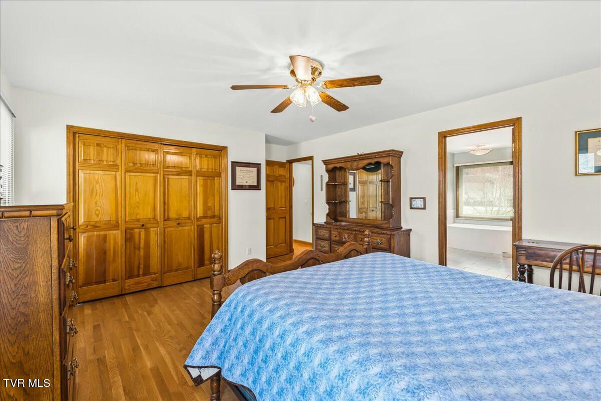 1712 Cooks Valley Road