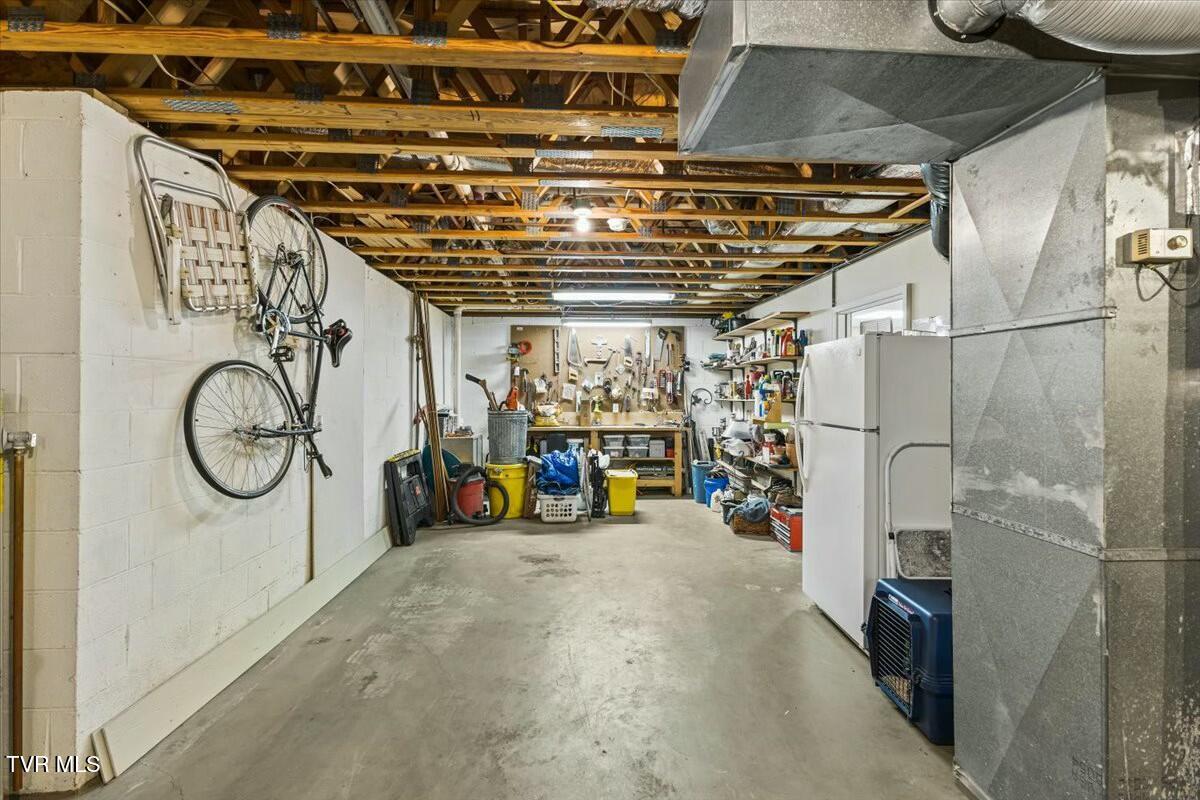 1712 Cooks Valley Road