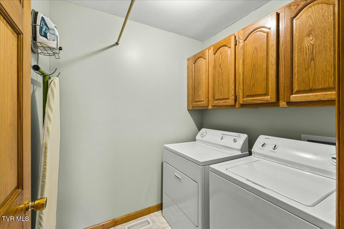 1712 Cooks Valley Road