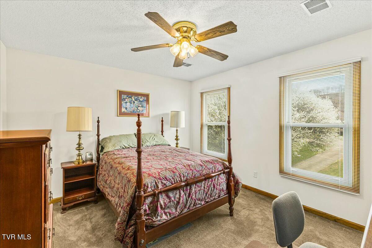 1712 Cooks Valley Road