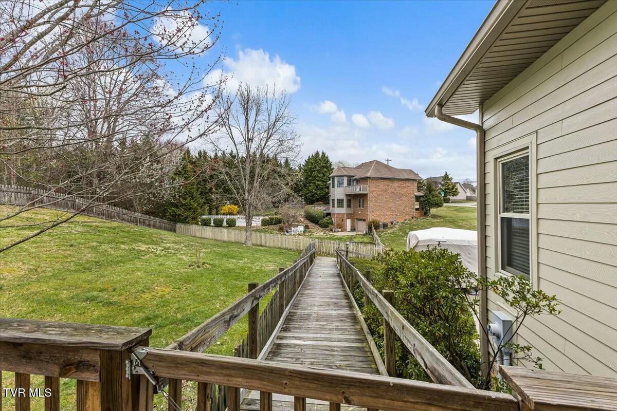 1712 Cooks Valley Road