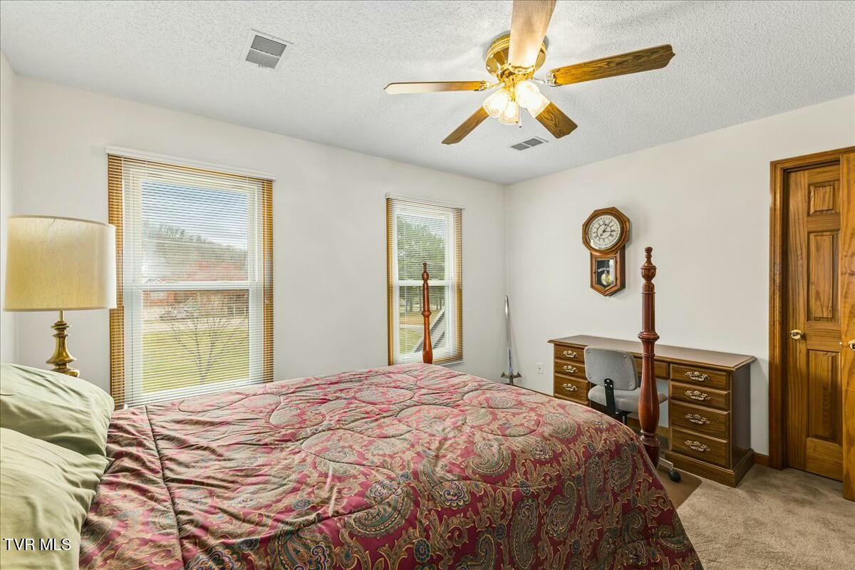 1712 Cooks Valley Road