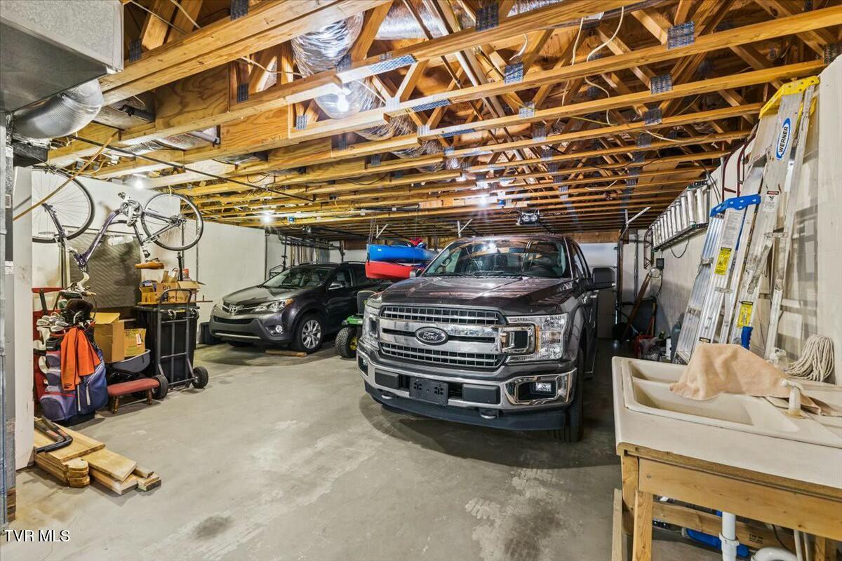 1712 Cooks Valley Road