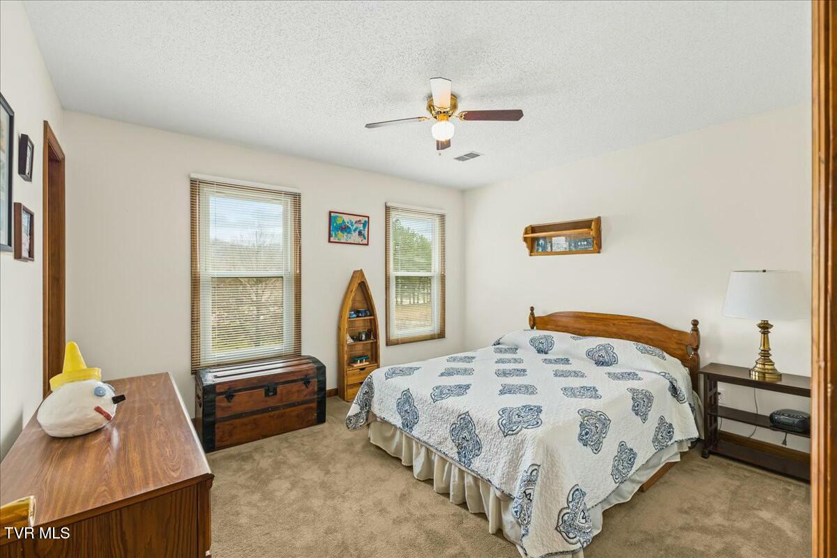 1712 Cooks Valley Road