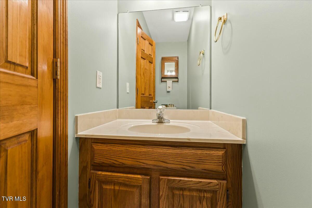 1712 Cooks Valley Road