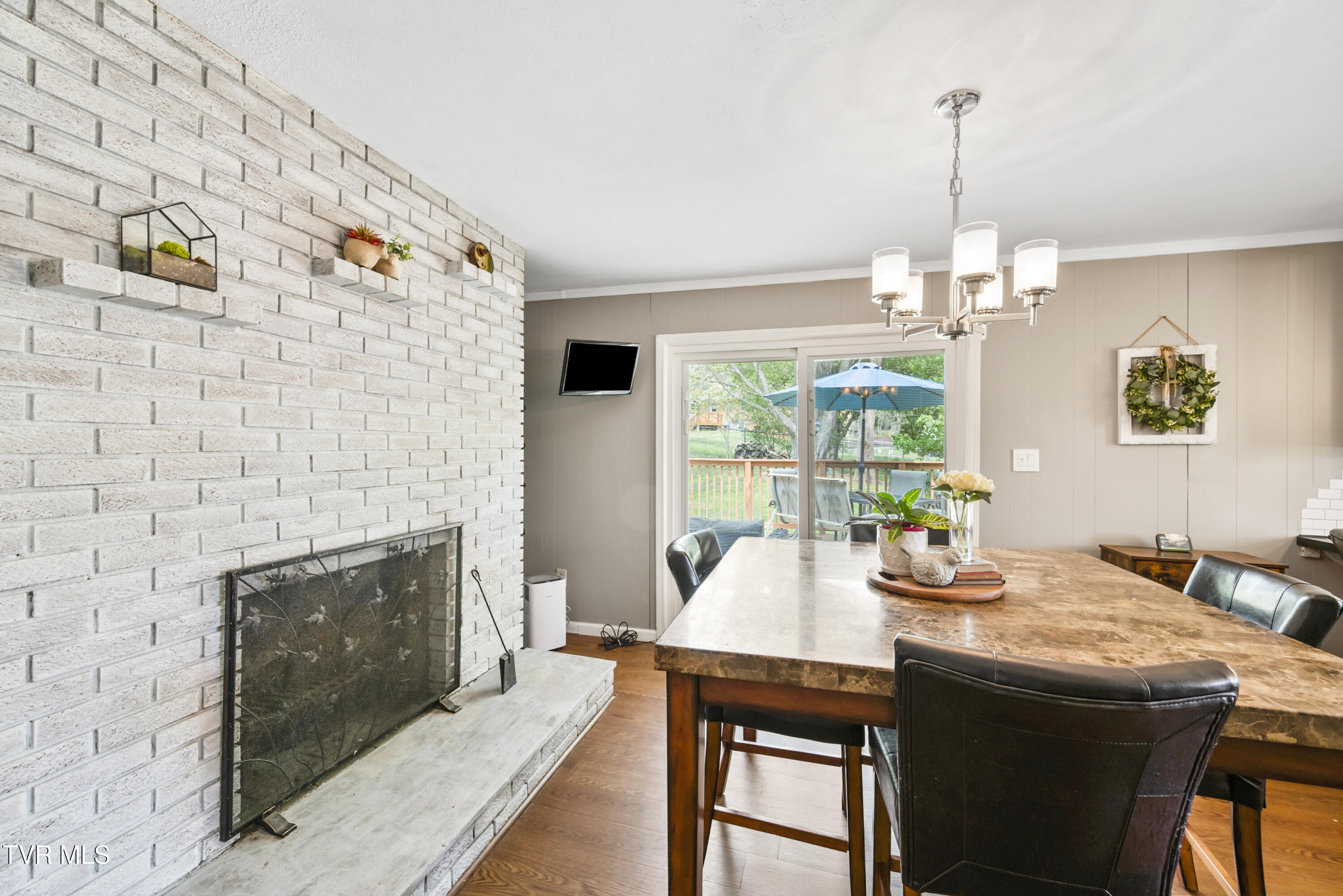 7357 White Pine Circle