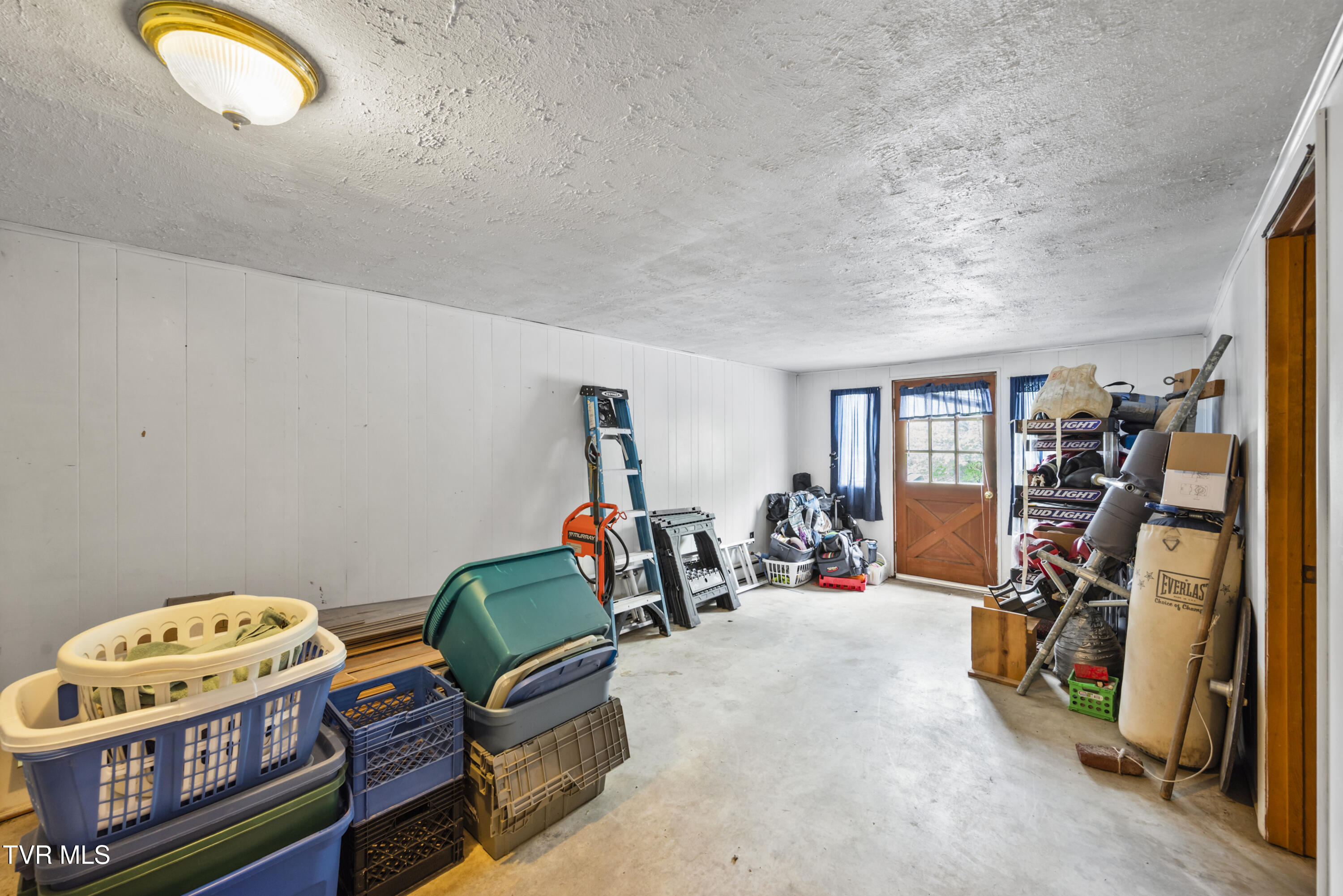 7357 White Pine Circle