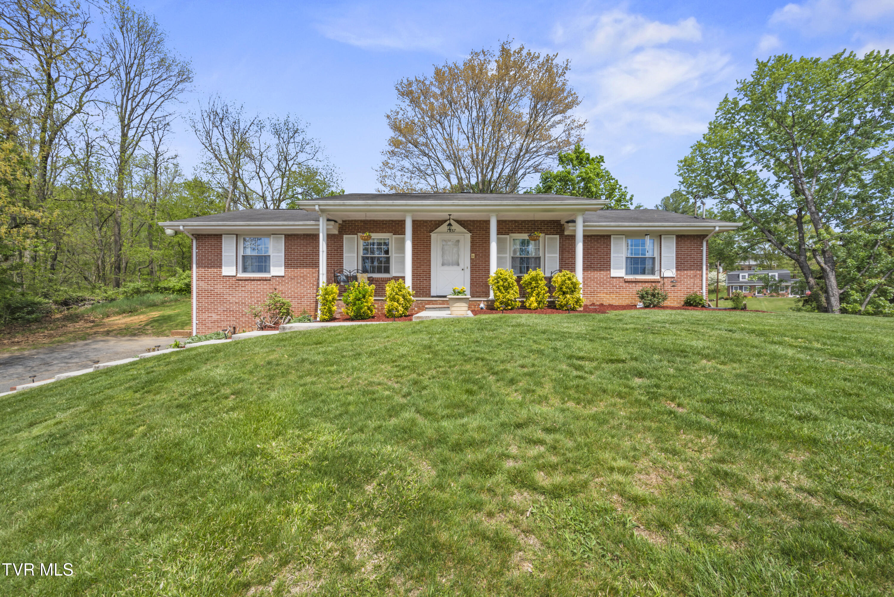 7357 White Pine Circle