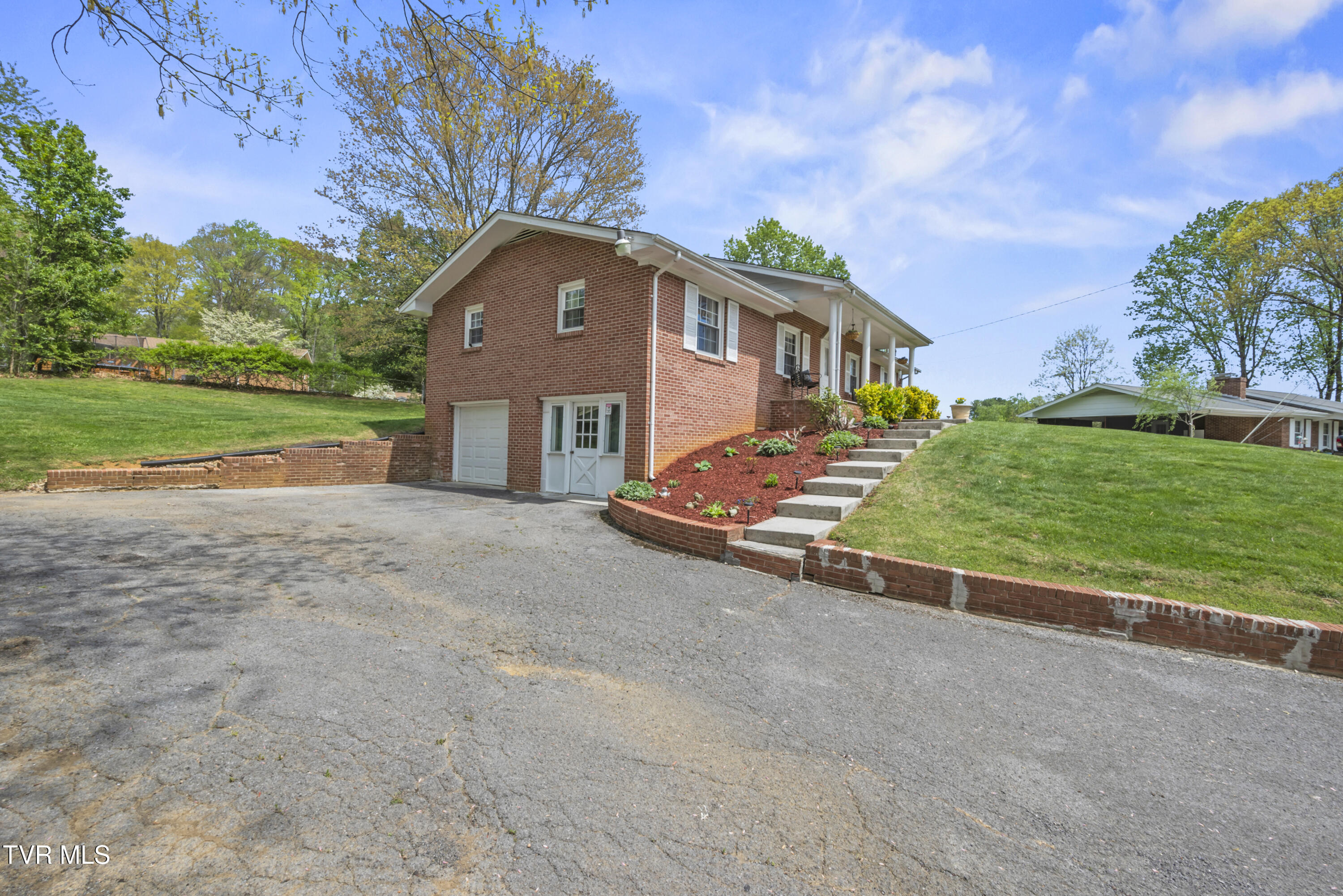 7357 White Pine Circle