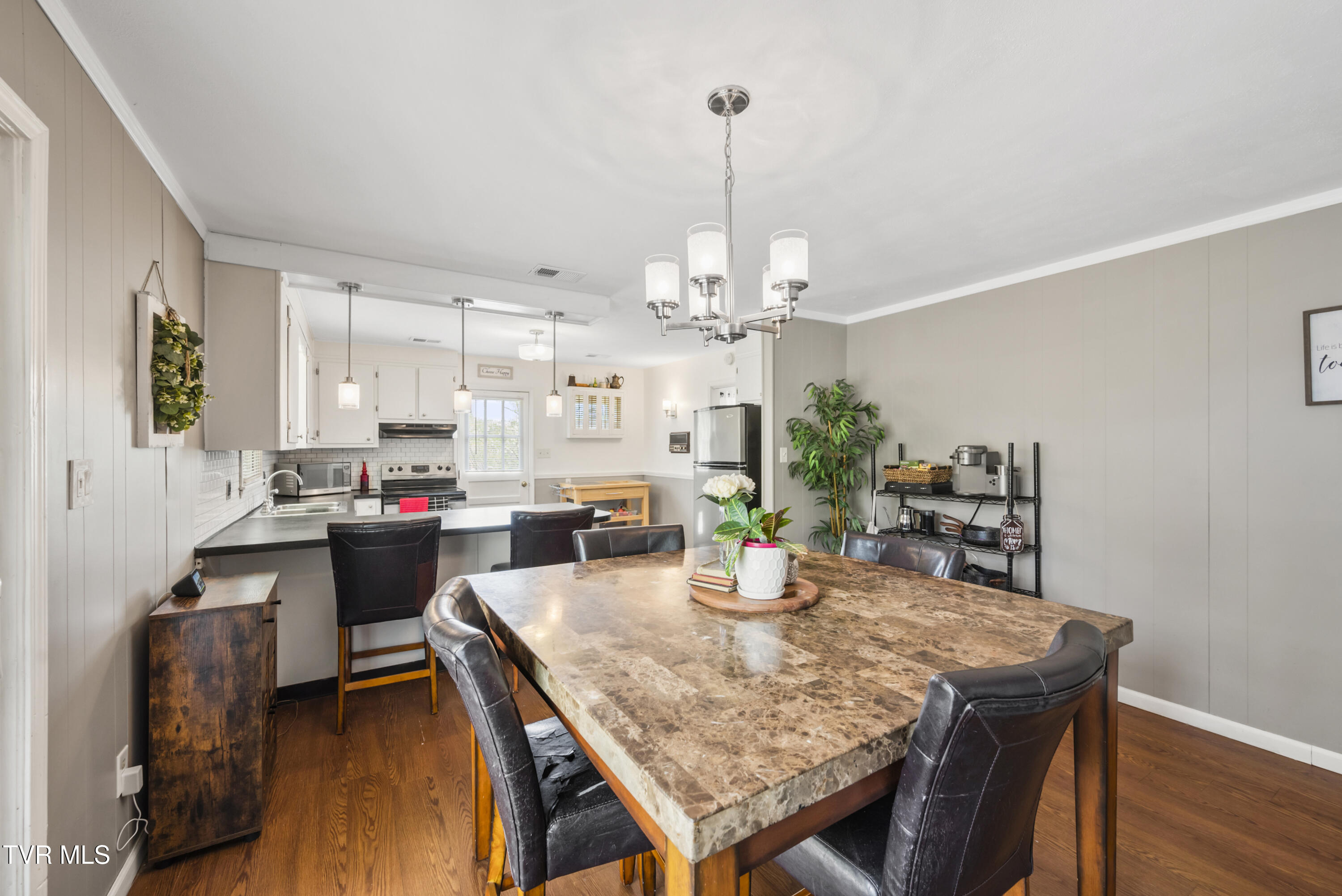 7357 White Pine Circle