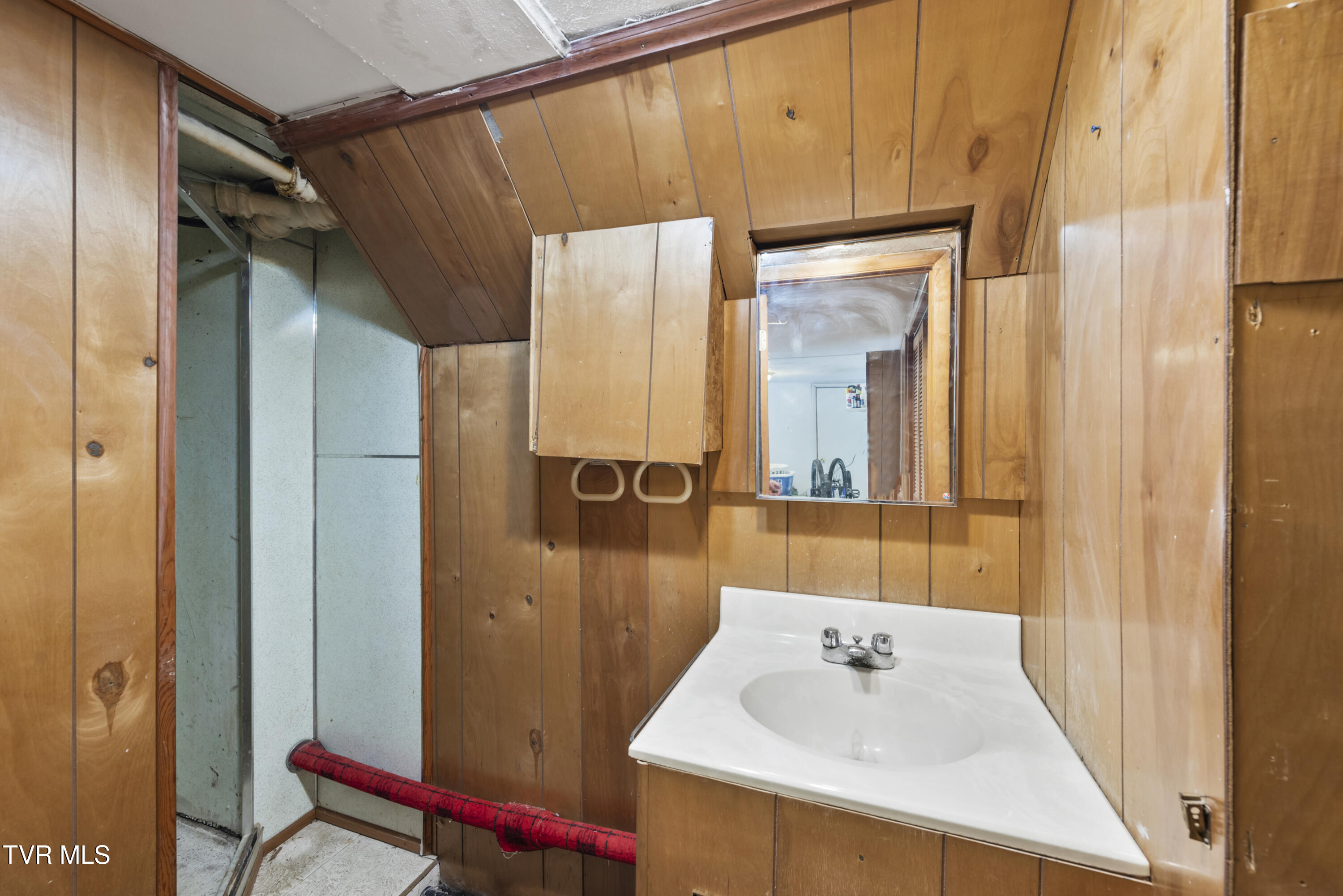 7357 White Pine Circle