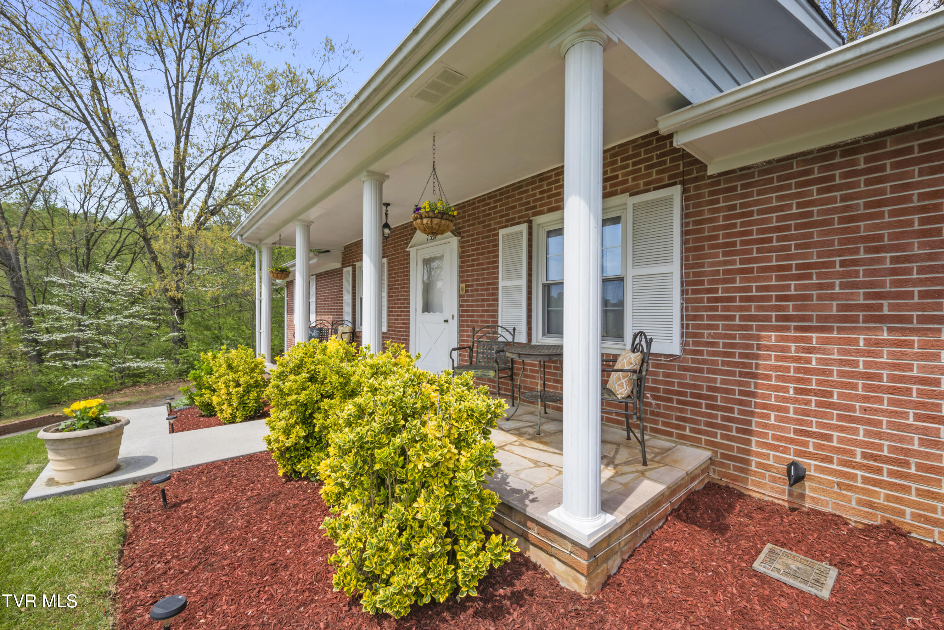 7357 White Pine Circle