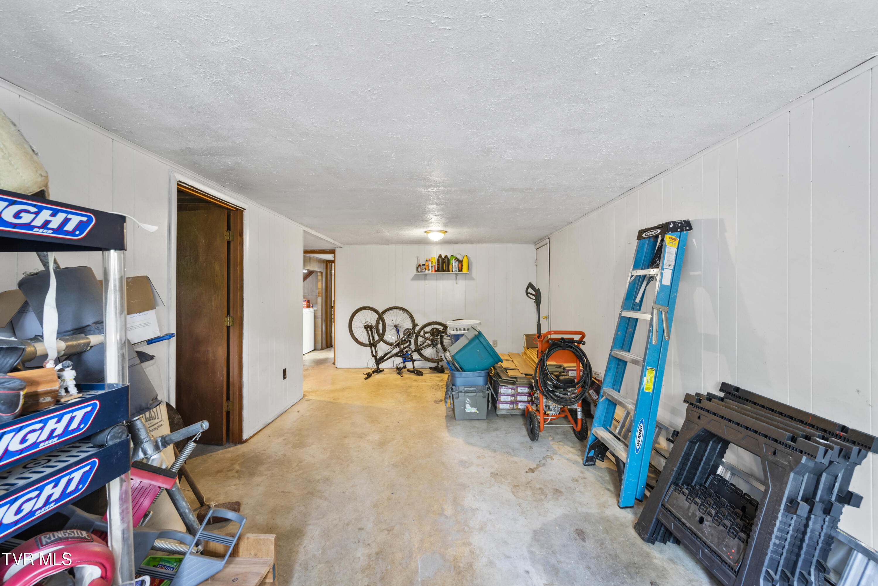 7357 White Pine Circle