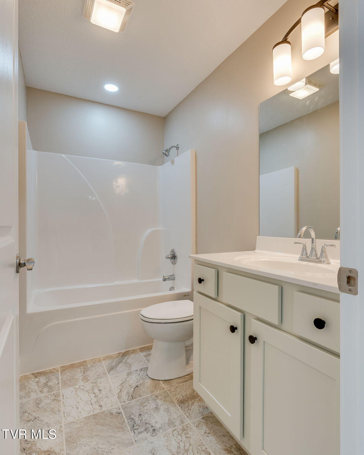 108 Hunters Run Lane