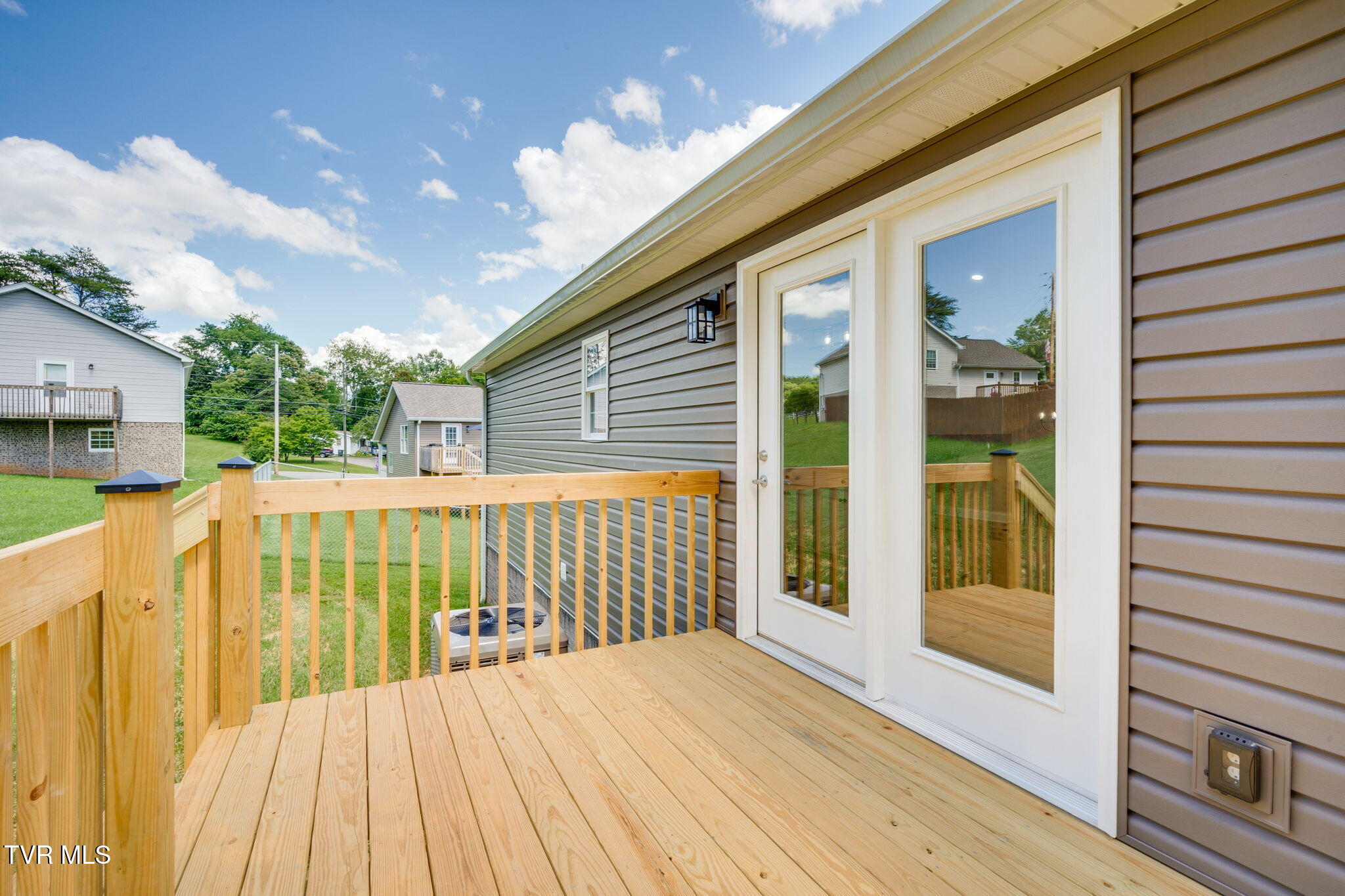 108 Hunters Run Lane