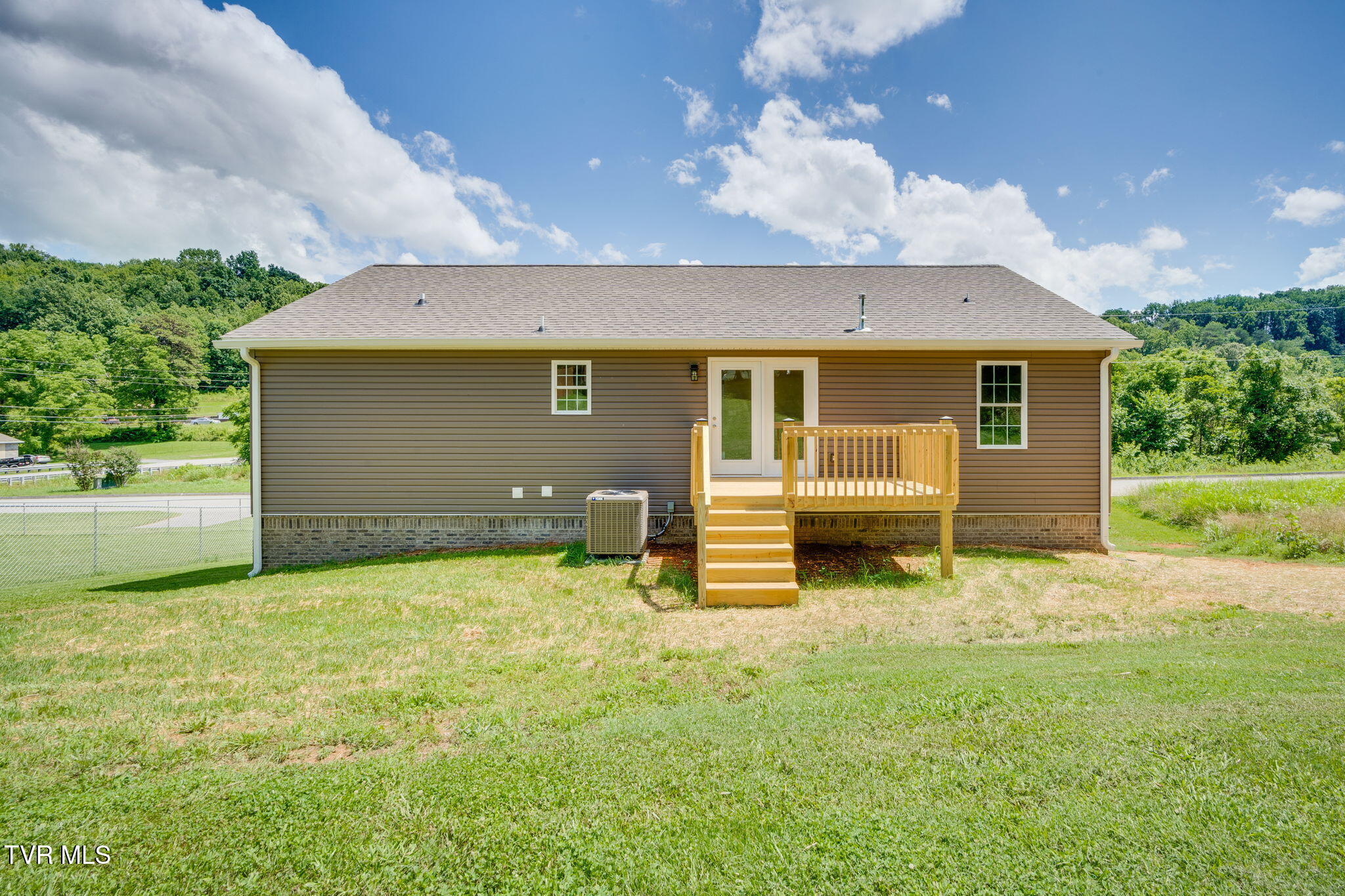 108 Hunters Run Lane