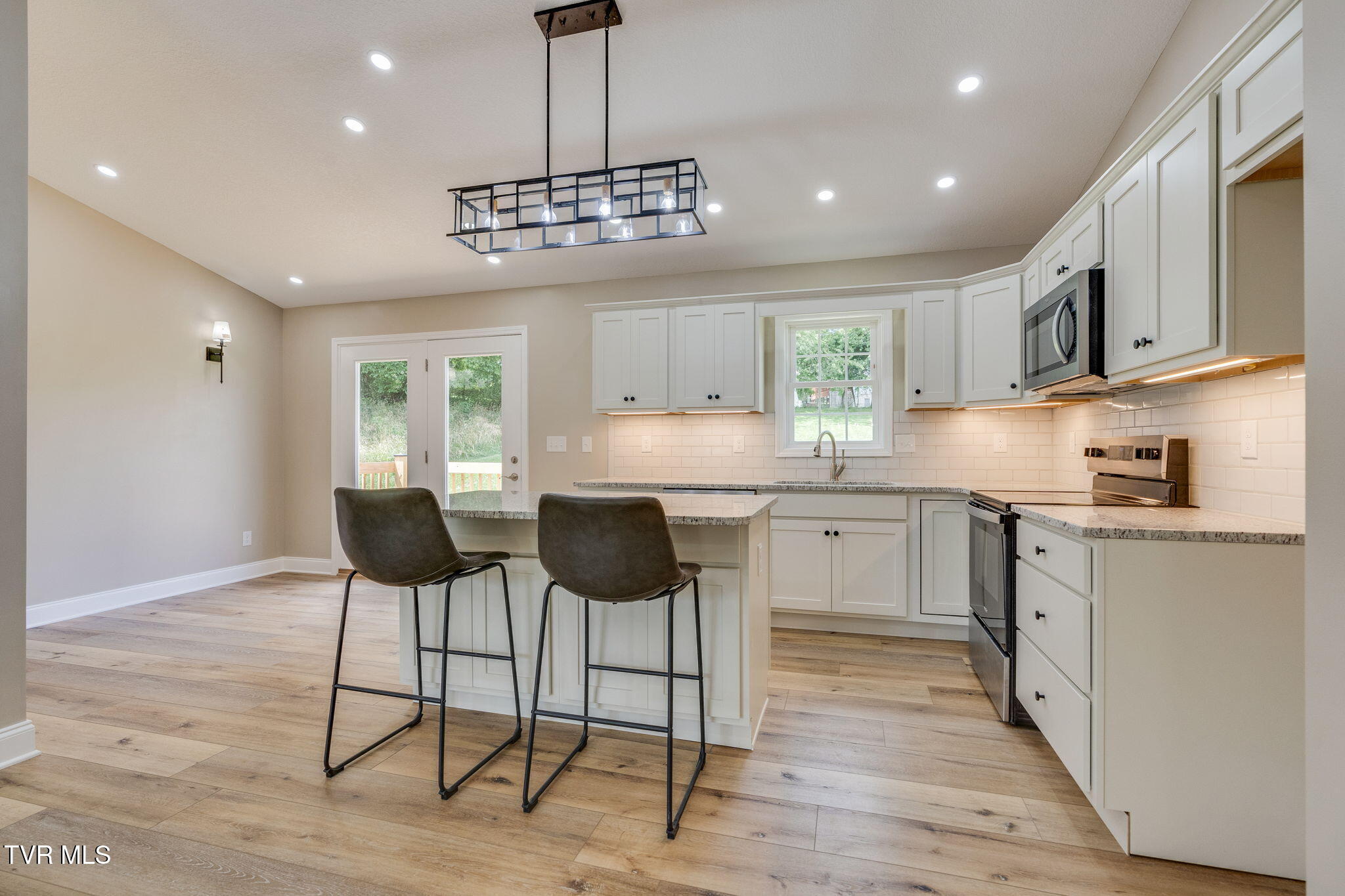 108 Hunters Run Lane