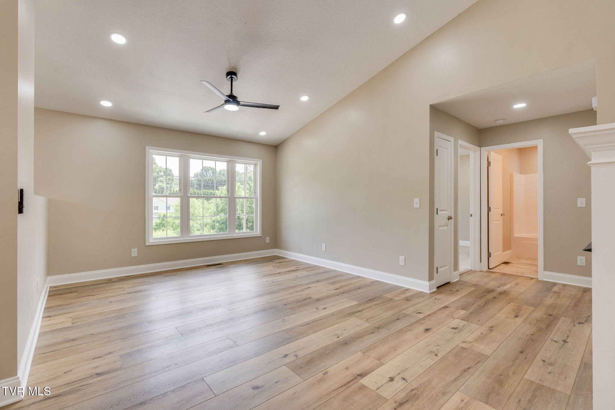 108 Hunters Run Lane