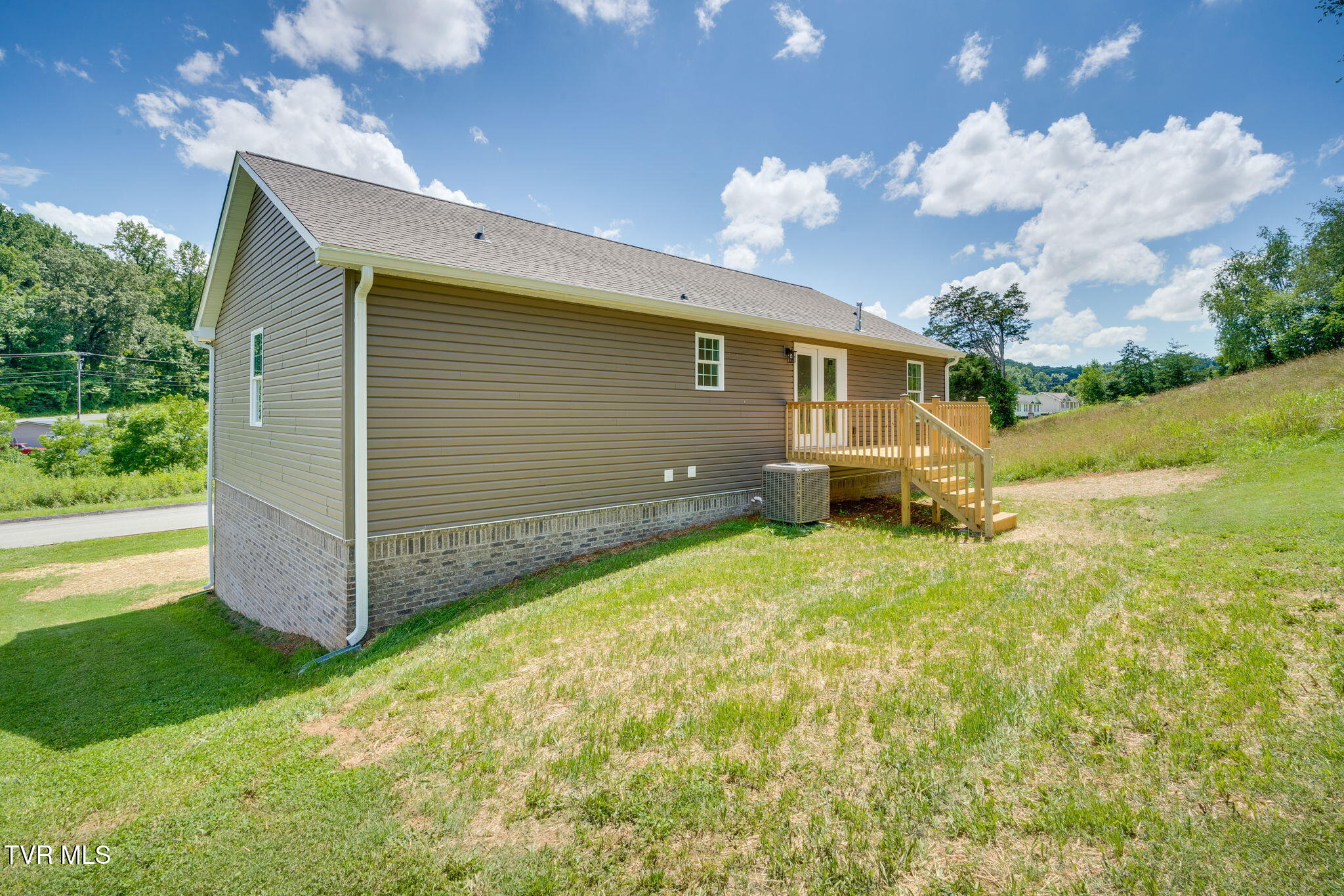 108 Hunters Run Lane