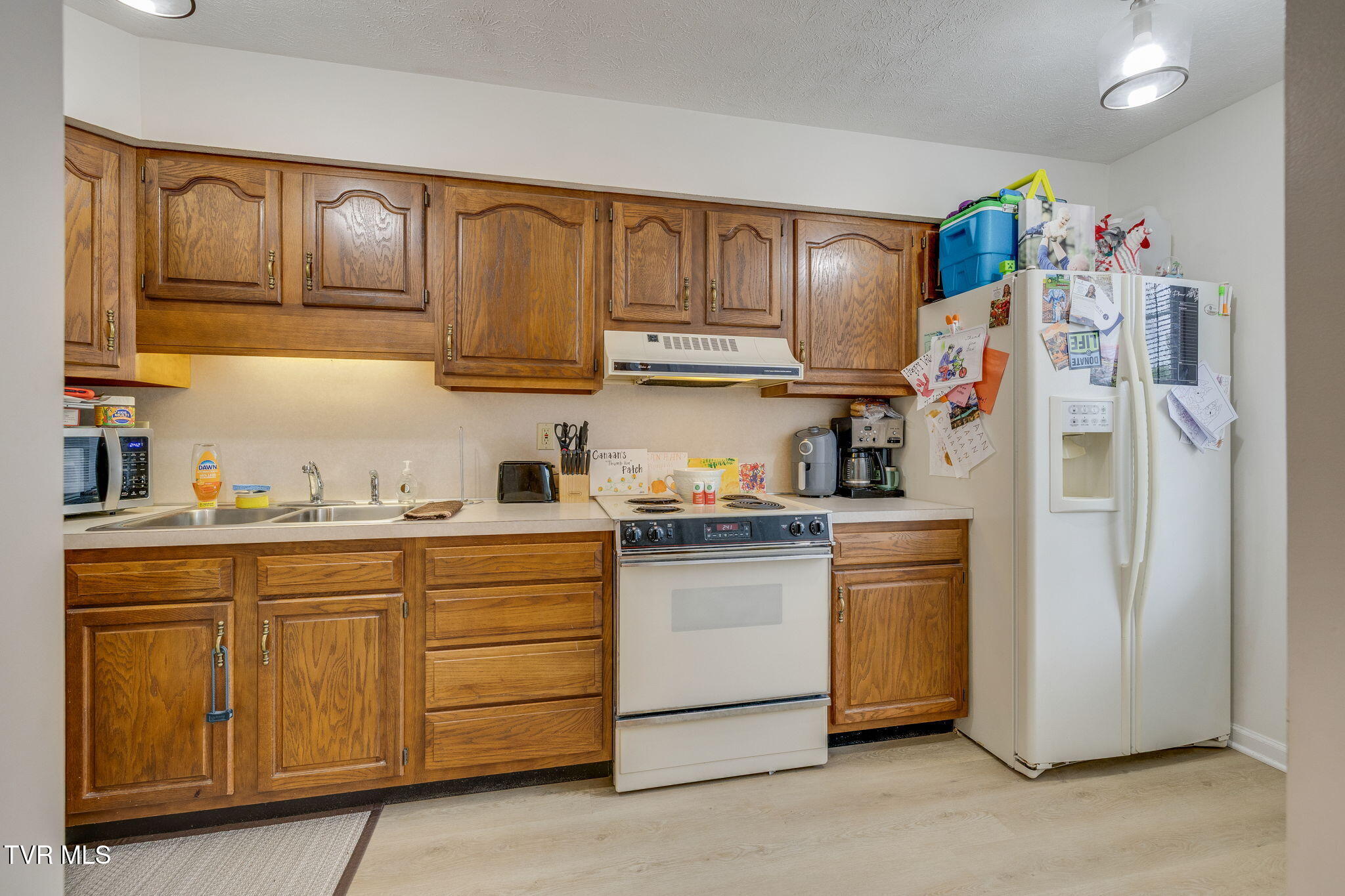 461 Eastley Court, 5