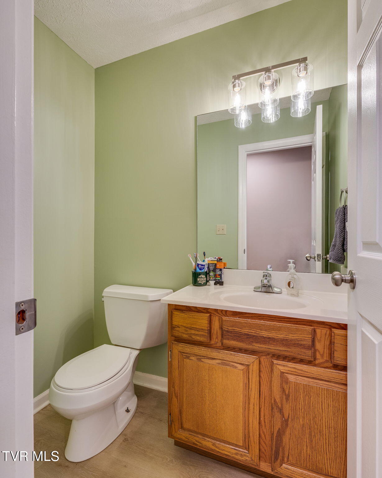 461 Eastley Court, 5