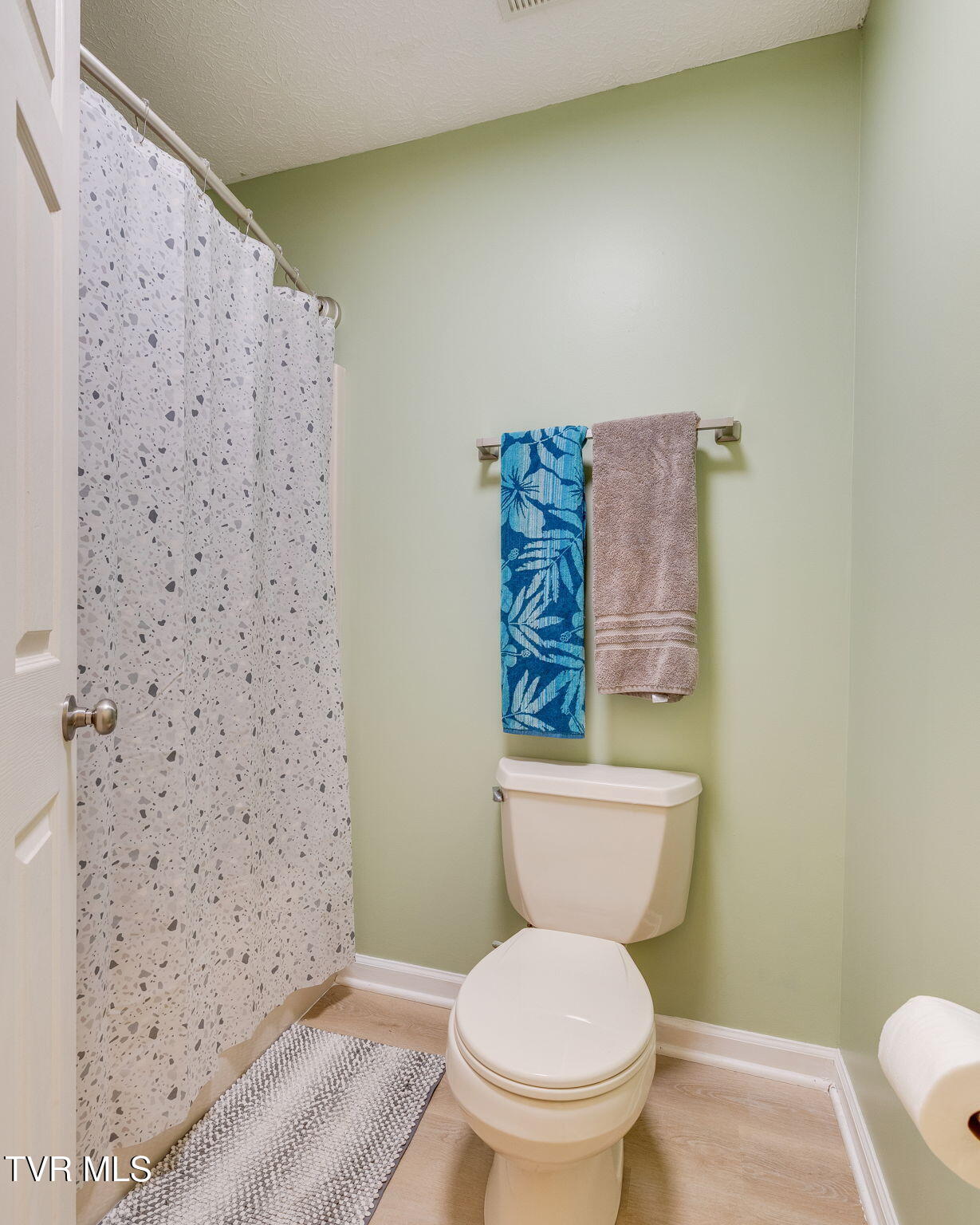 461 Eastley Court, 5