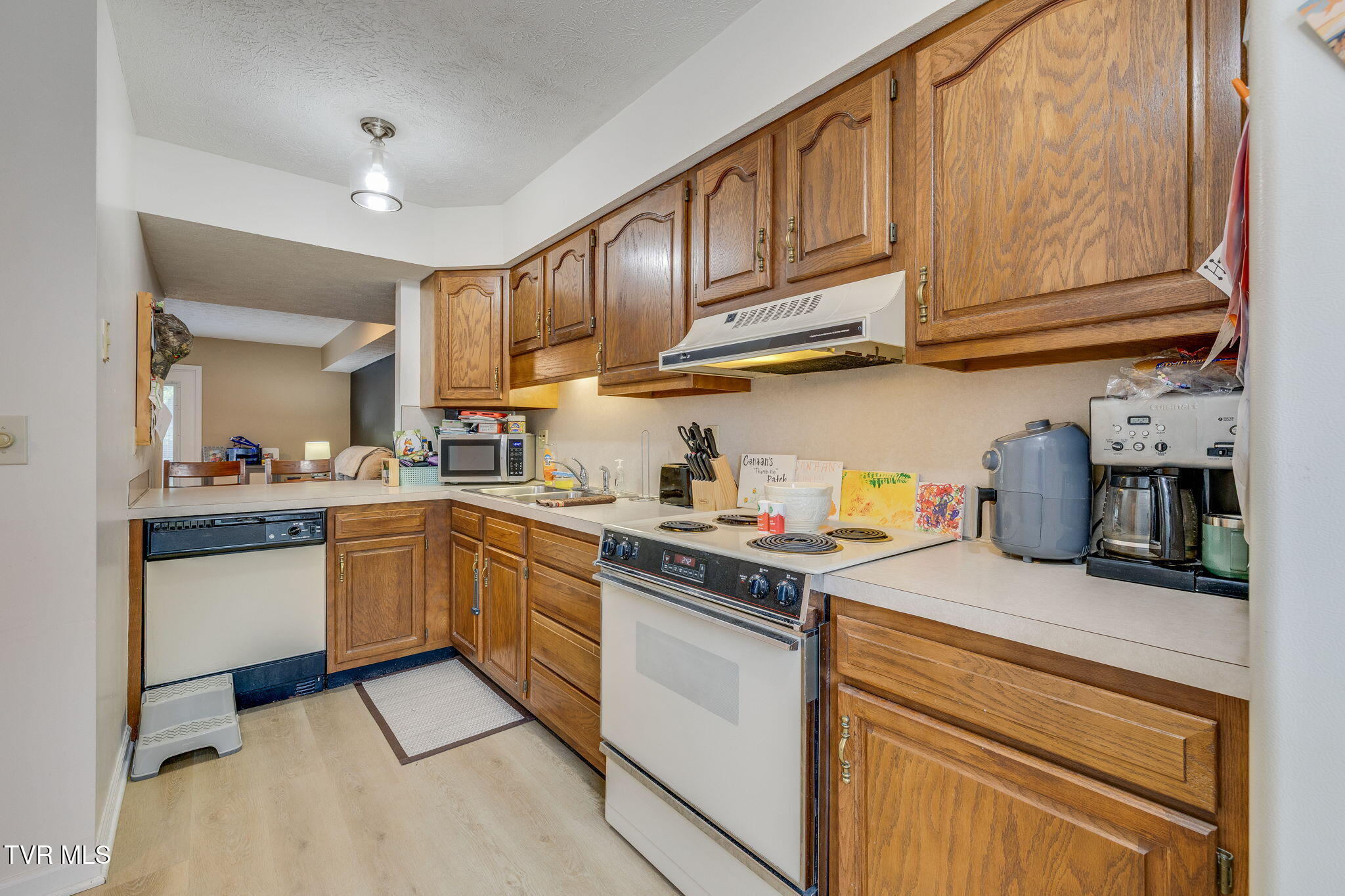 461 Eastley Court, 5