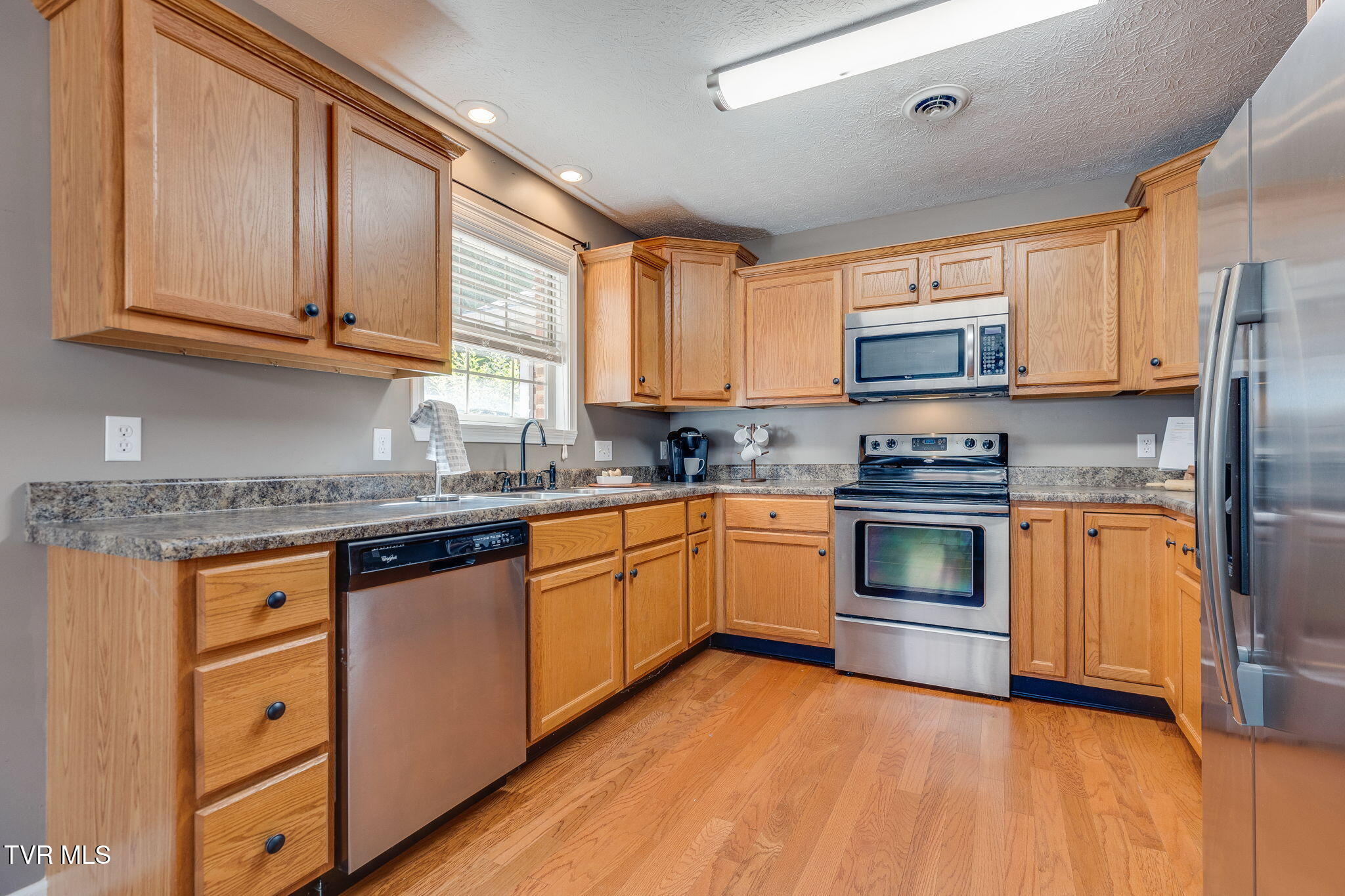 253 Crockett Drive Drive, 253