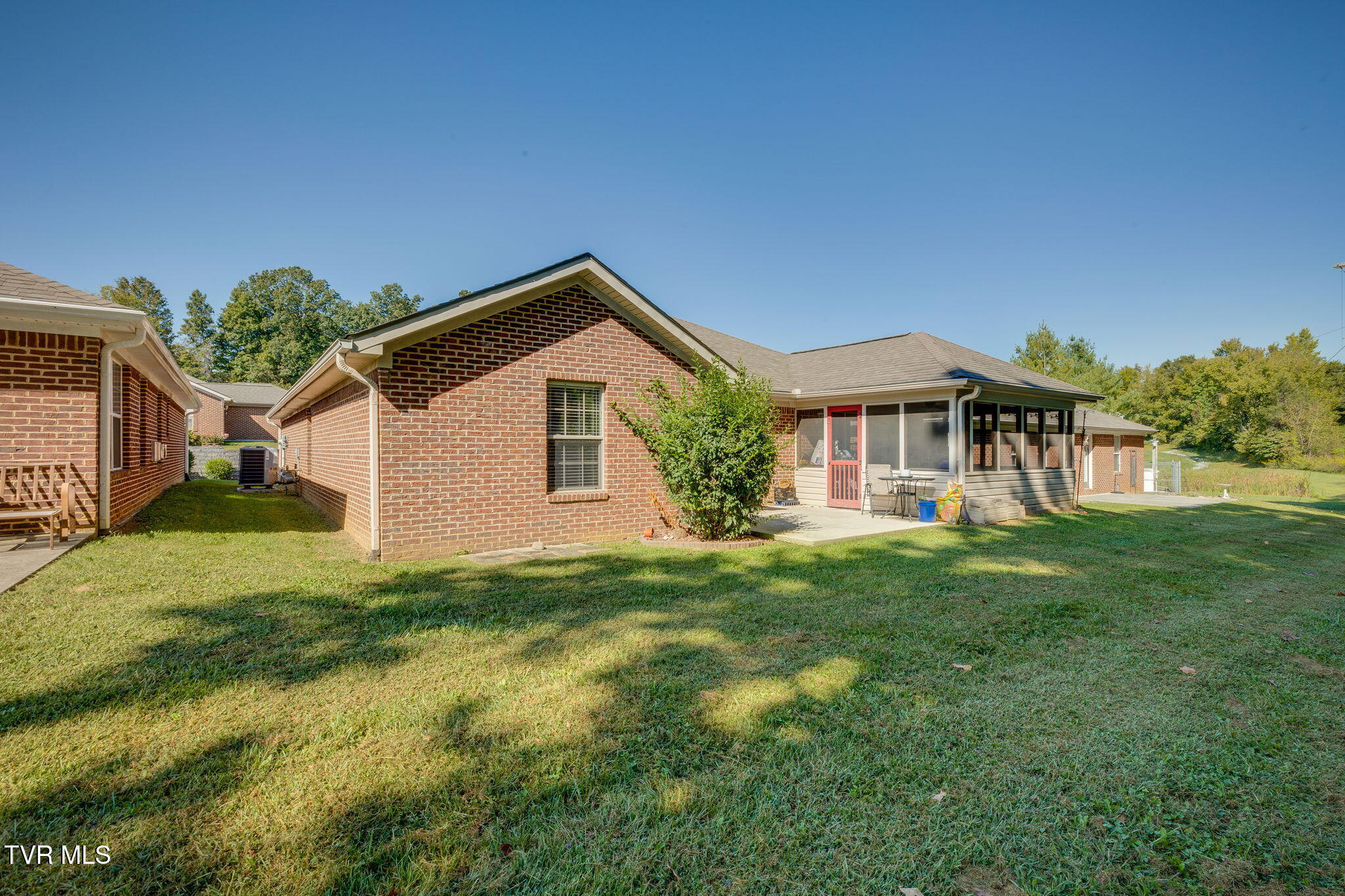 253 Crockett Drive Drive, 253
