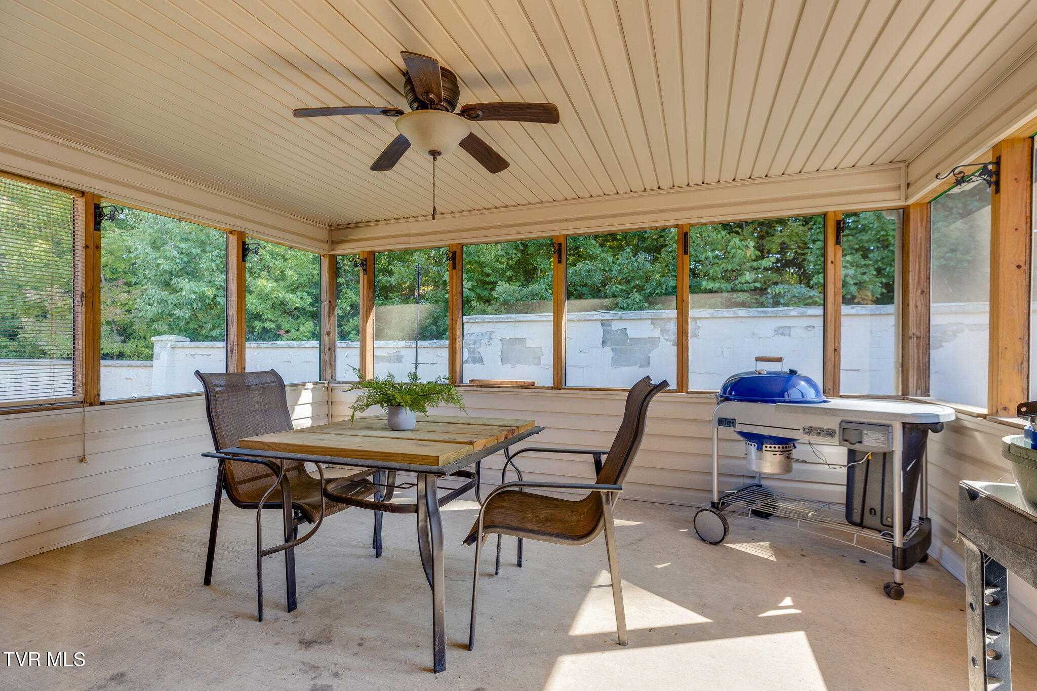 253 Crockett Drive Drive, 253