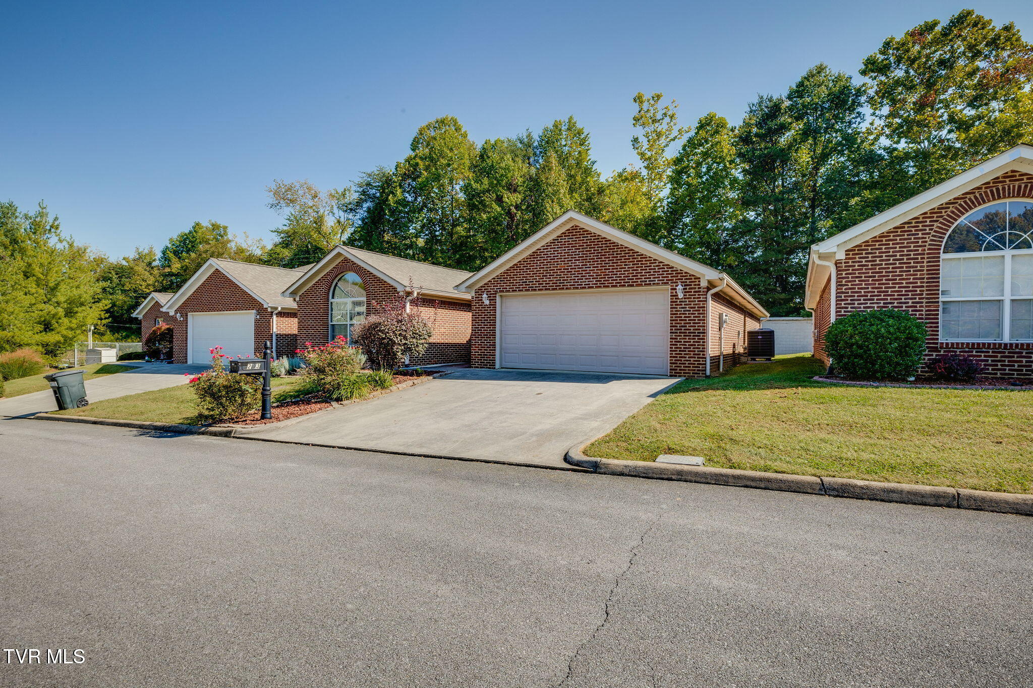 253 Crockett Drive Drive, 253