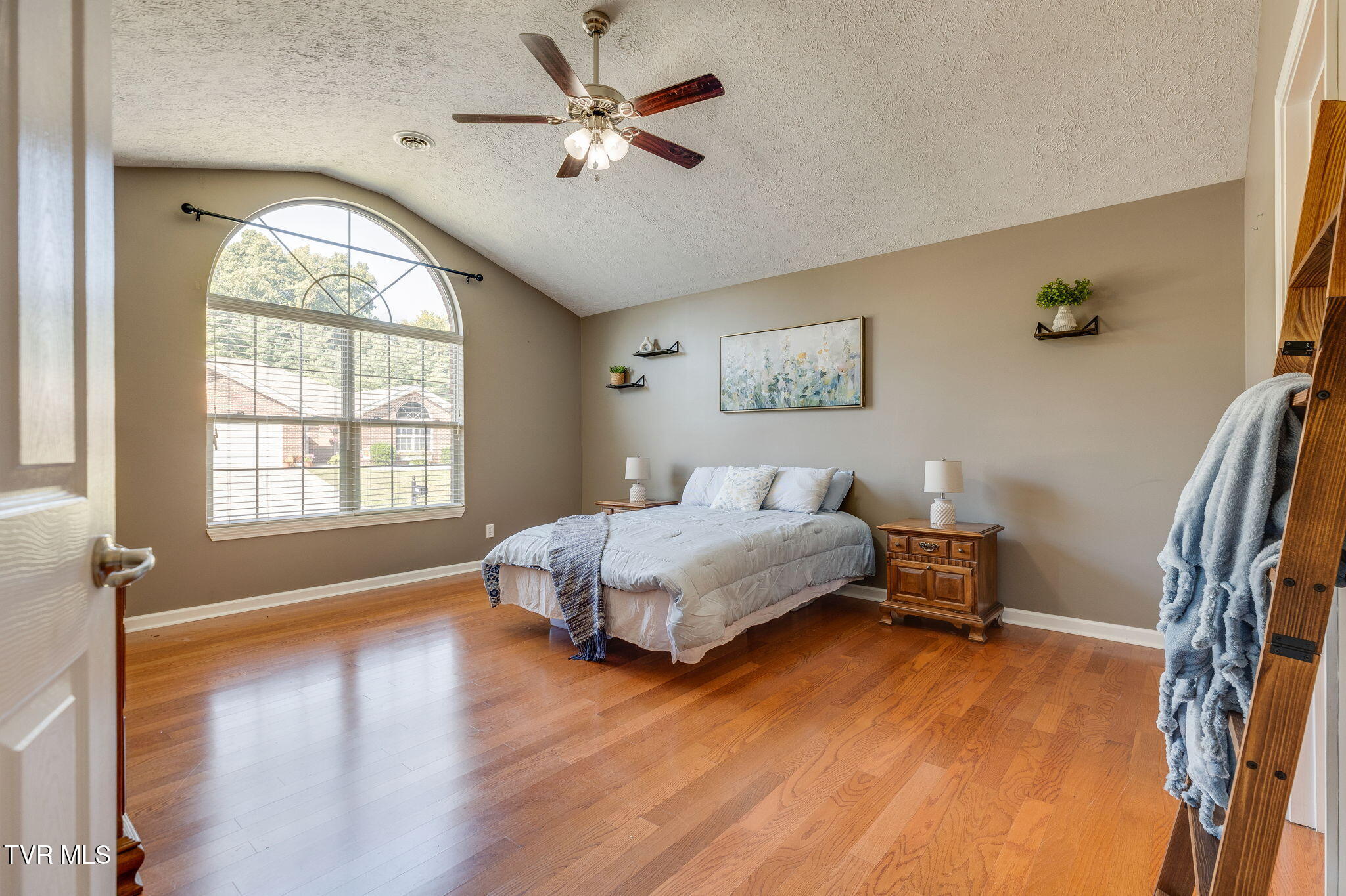 253 Crockett Drive Drive, 253