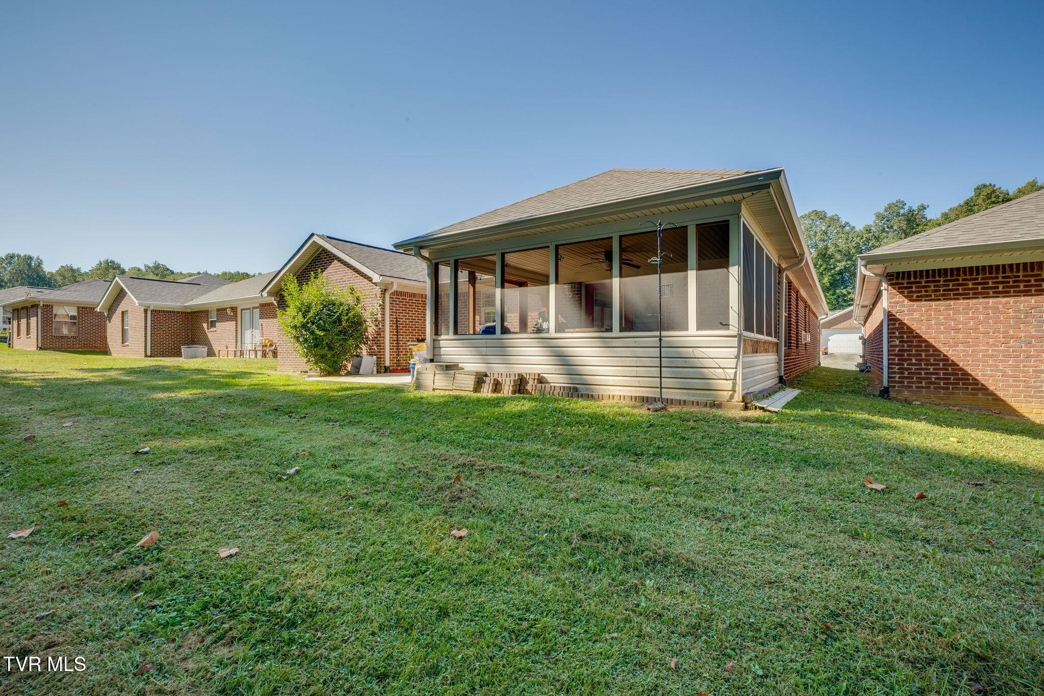253 Crockett Drive Drive, 253
