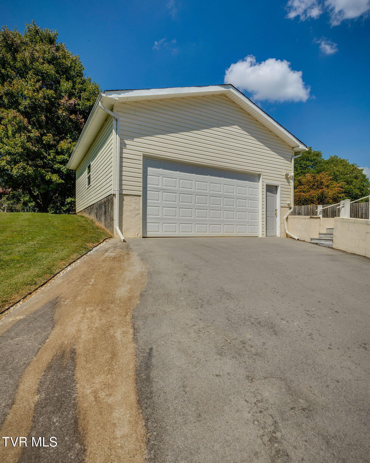 328 Winding Way Road