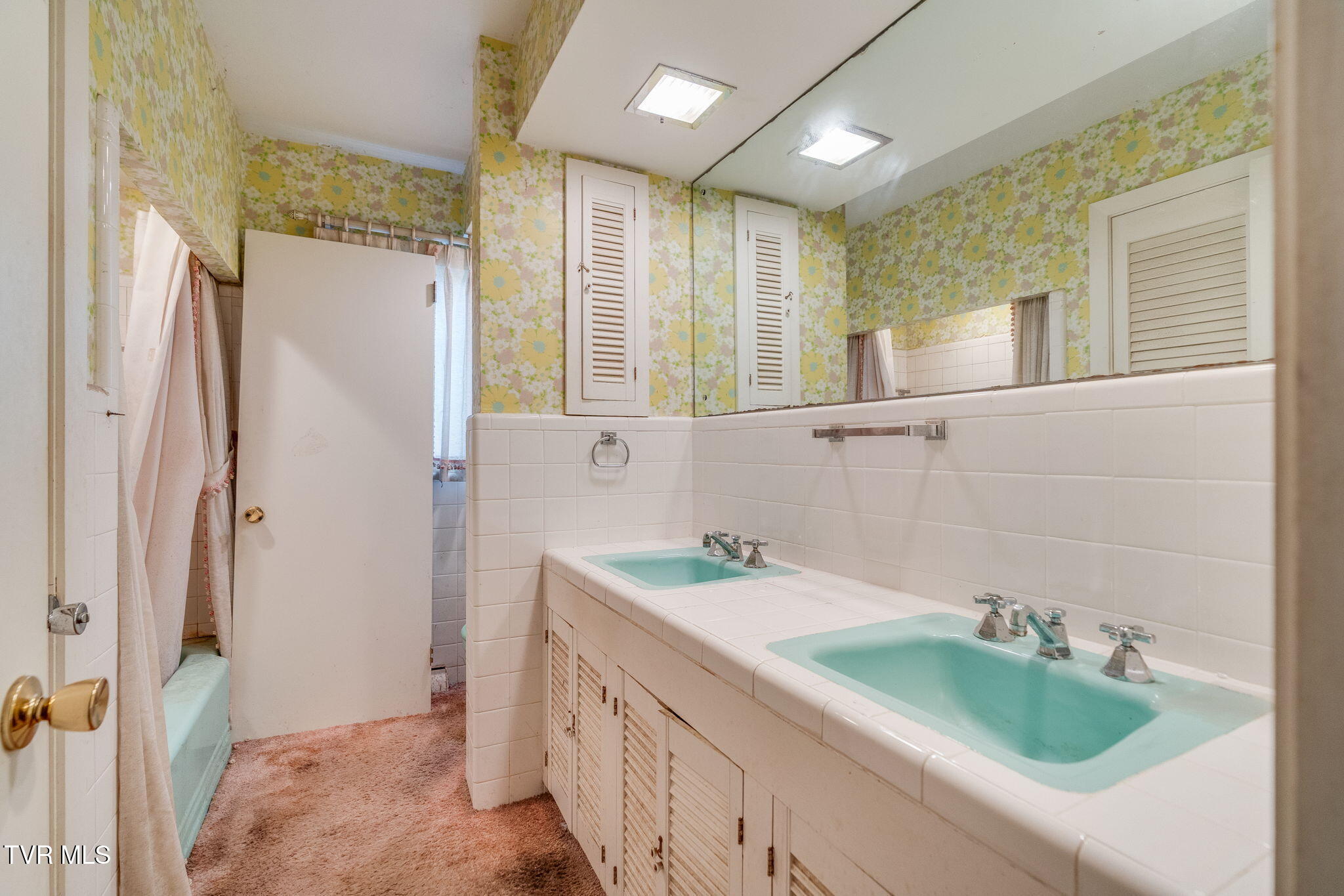 1235 Linville Street