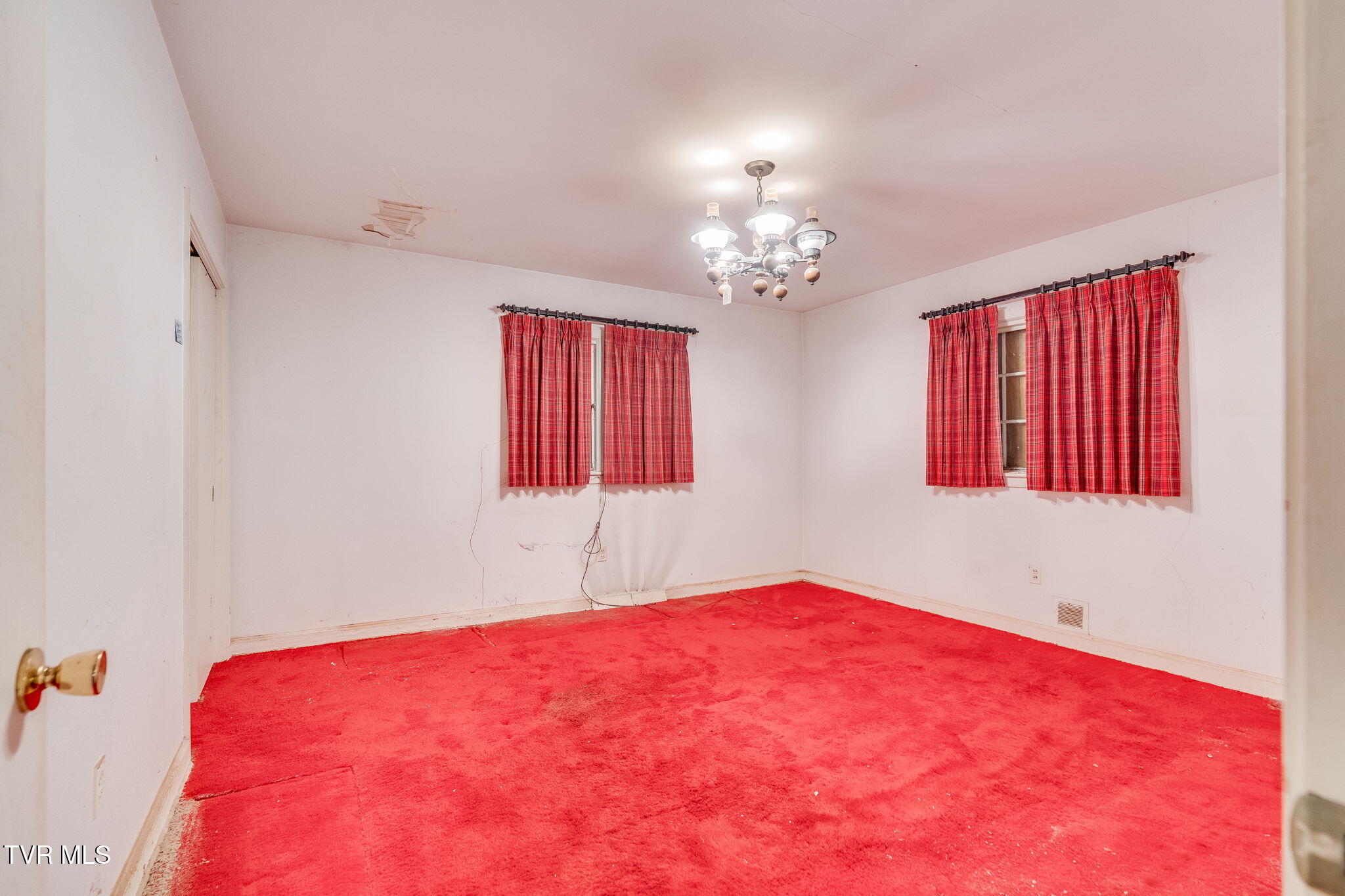 1235 Linville Street