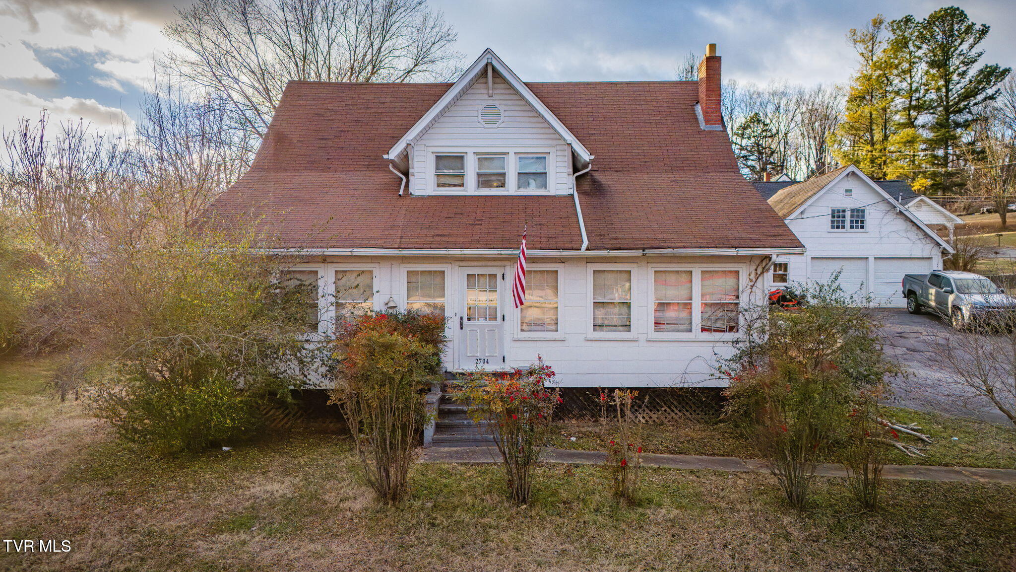 2704 Fort Henry Drive