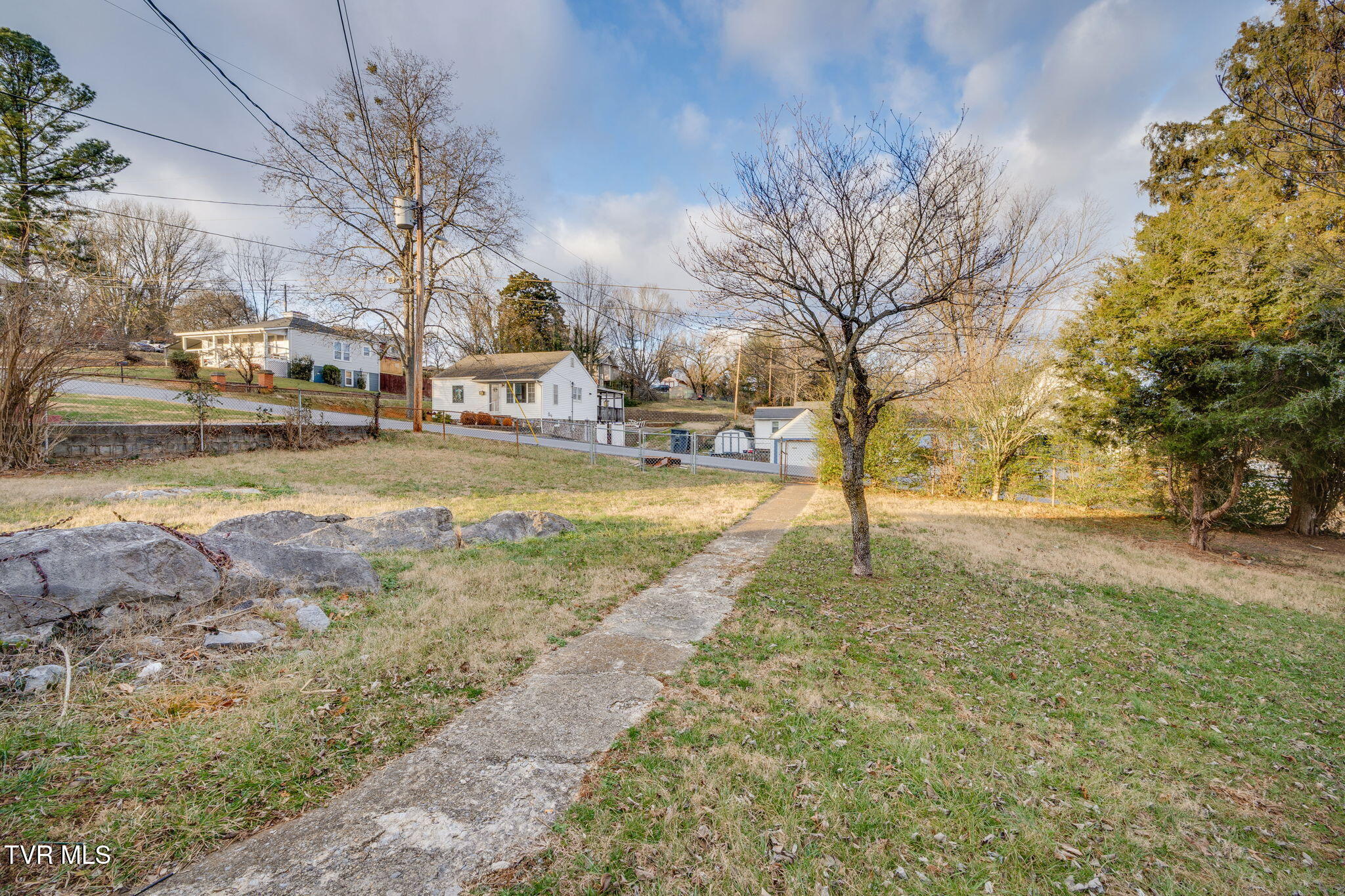 2704 Fort Henry Drive